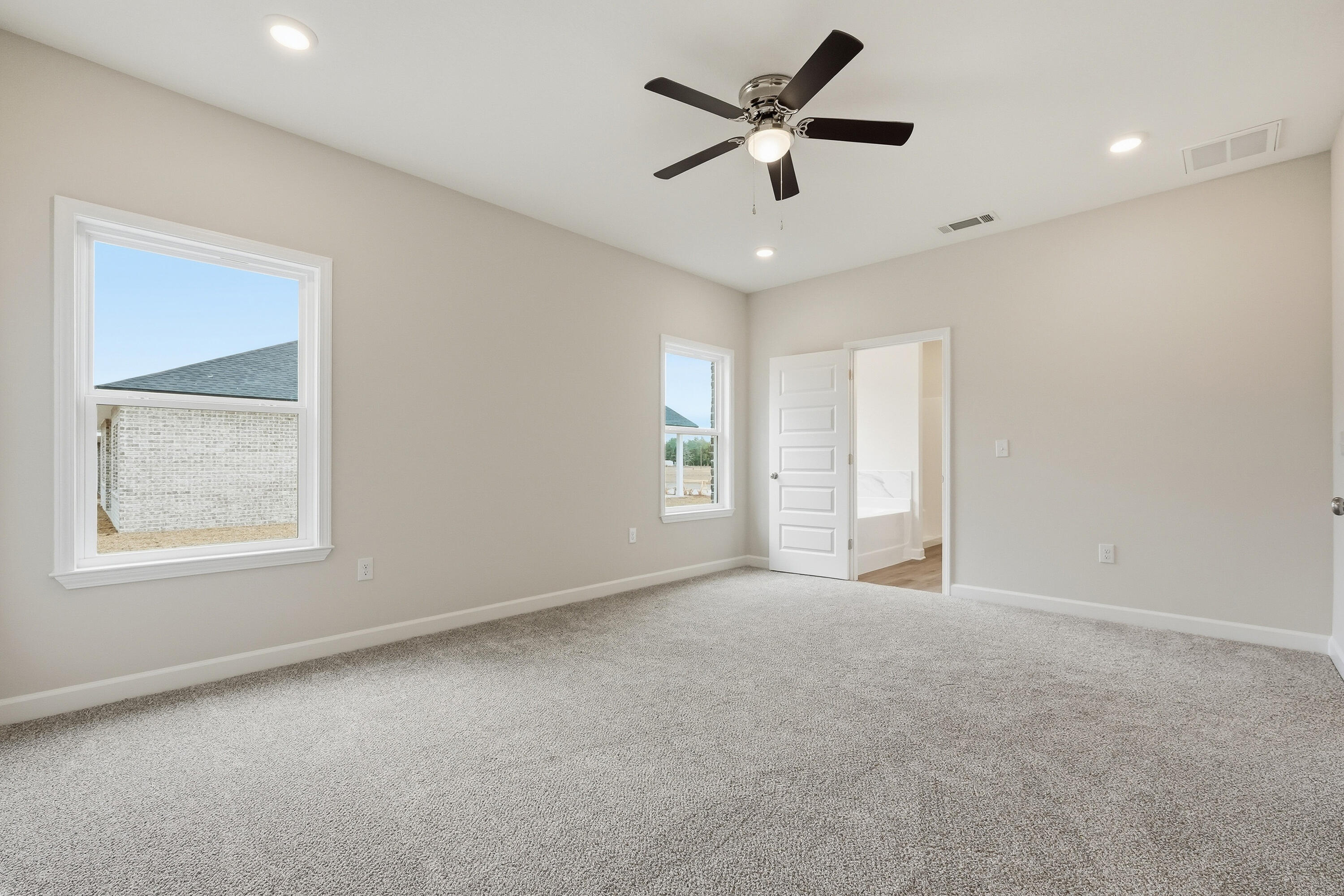 COUNTRY BREEZE EST - Residential
