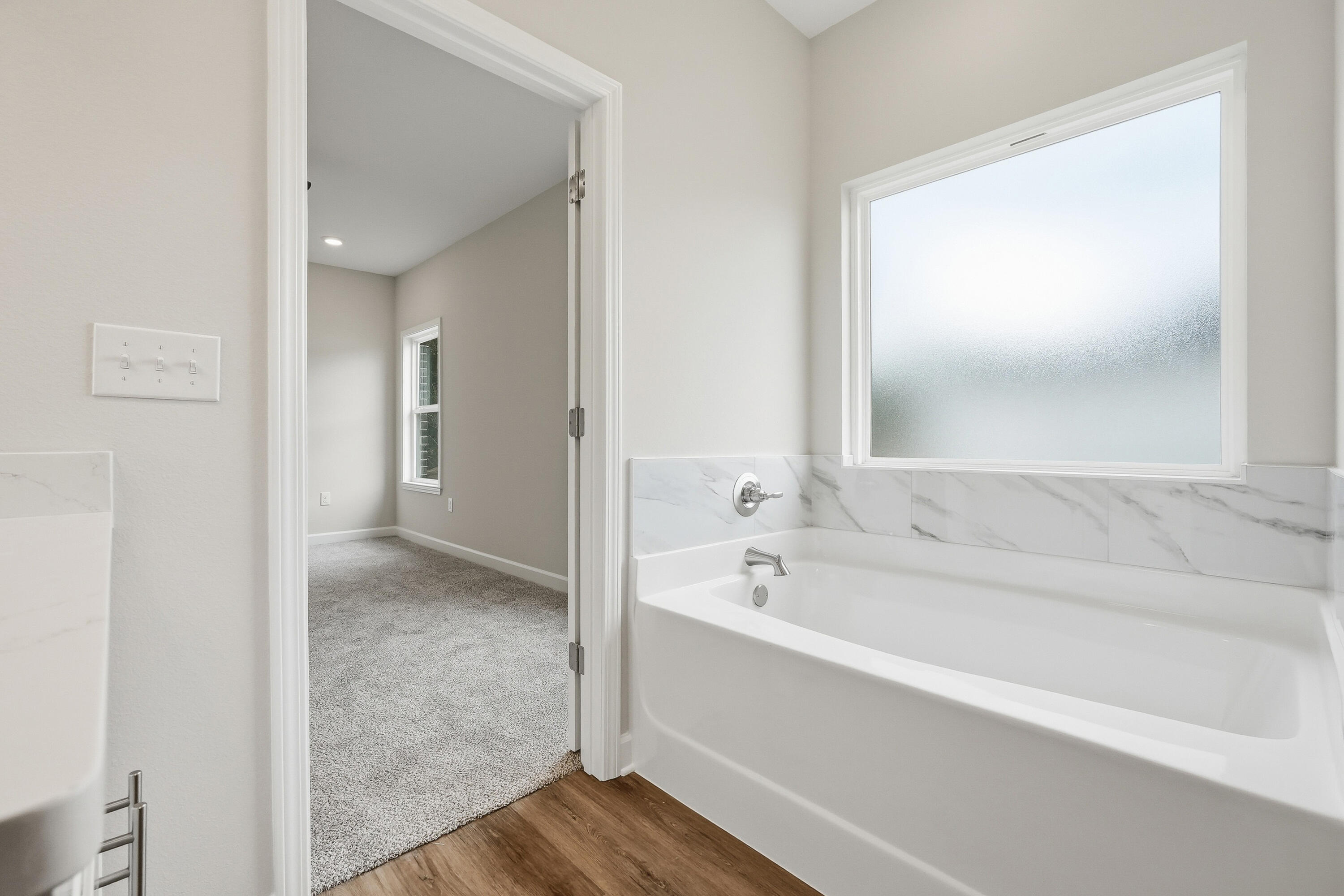 COUNTRY BREEZE EST - Residential