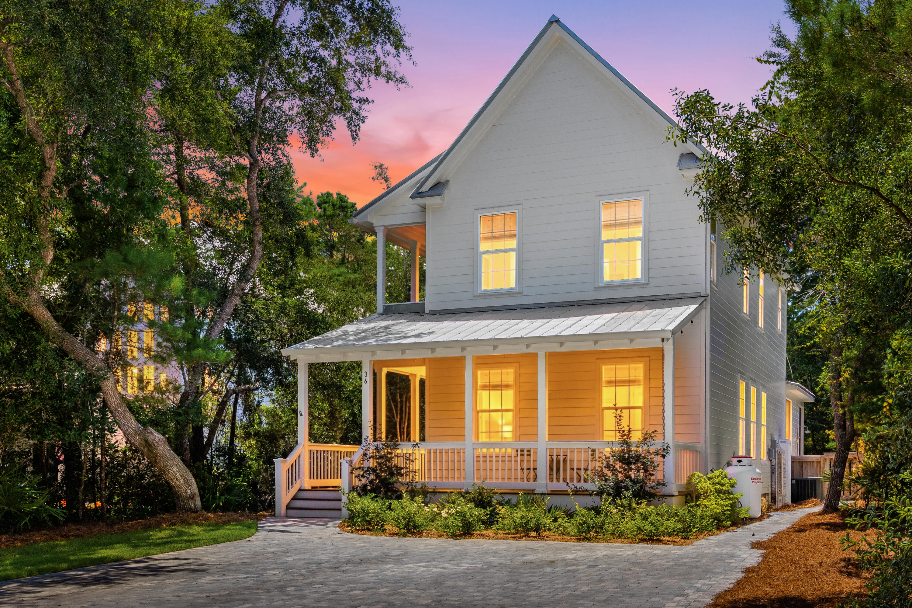 MAGNOLIA BEACH - Residential