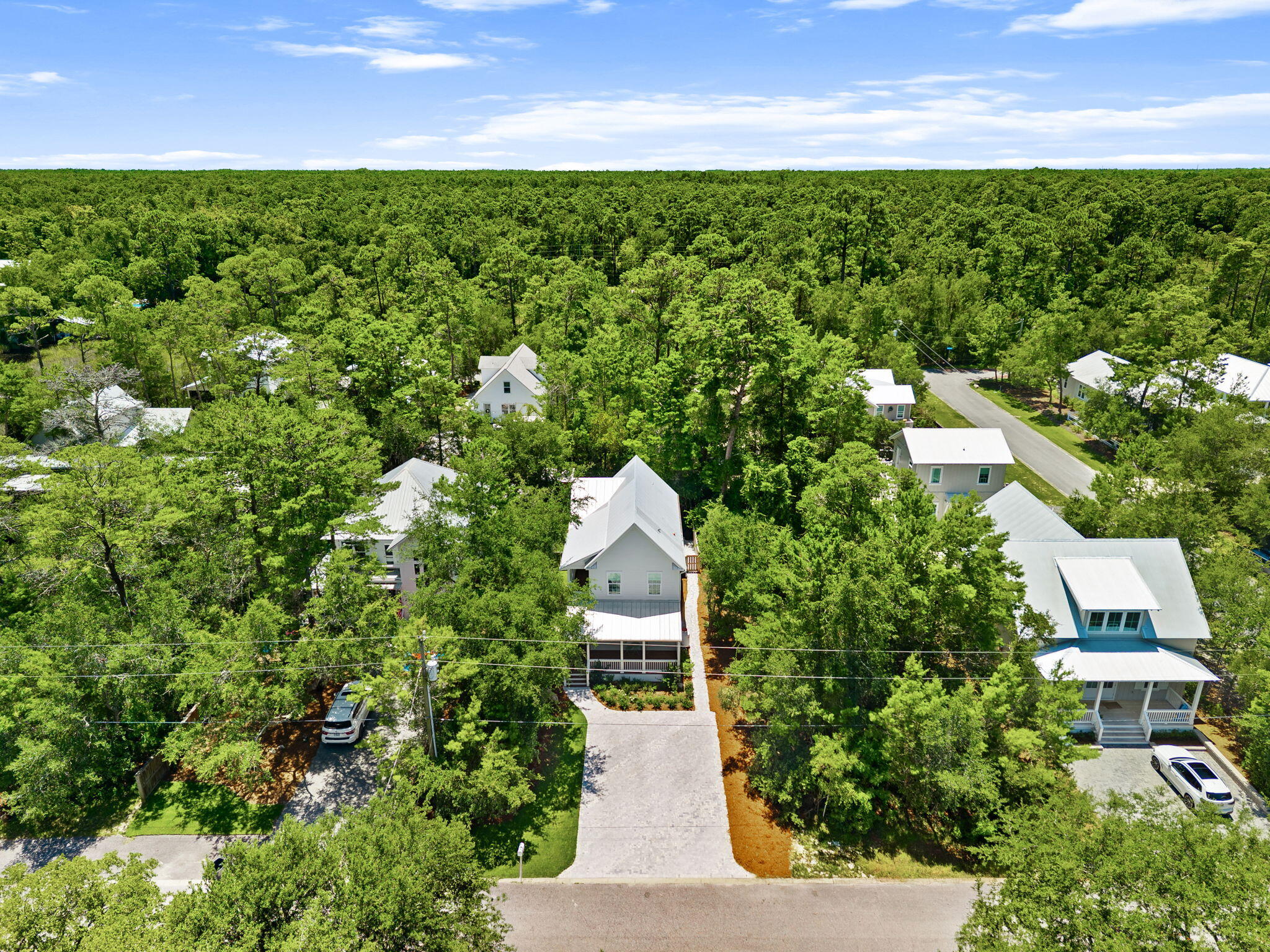 MAGNOLIA BEACH - Residential