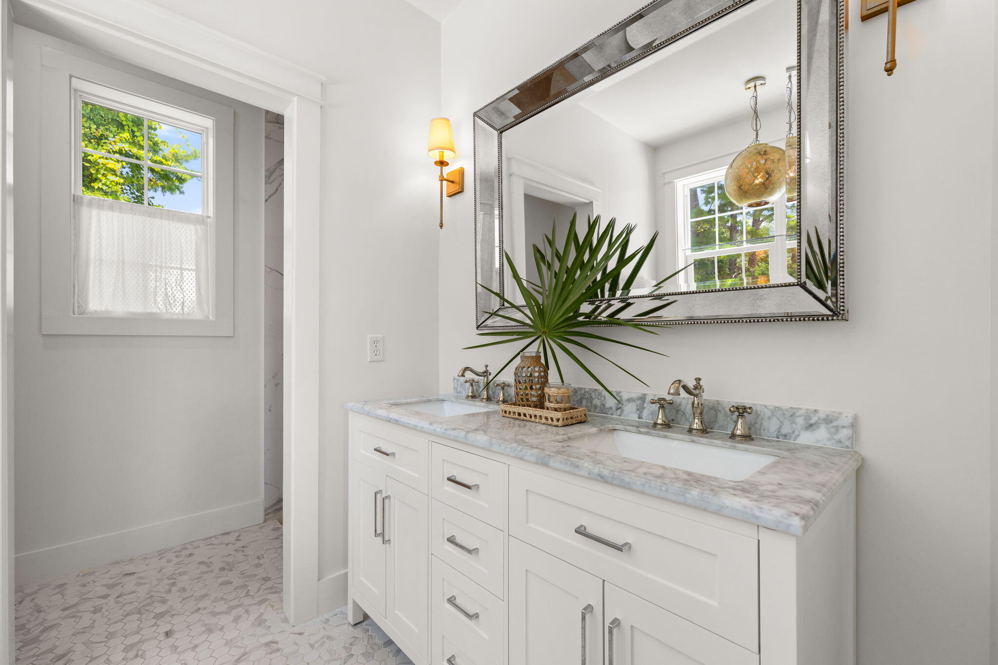 MAGNOLIA BEACH - Residential