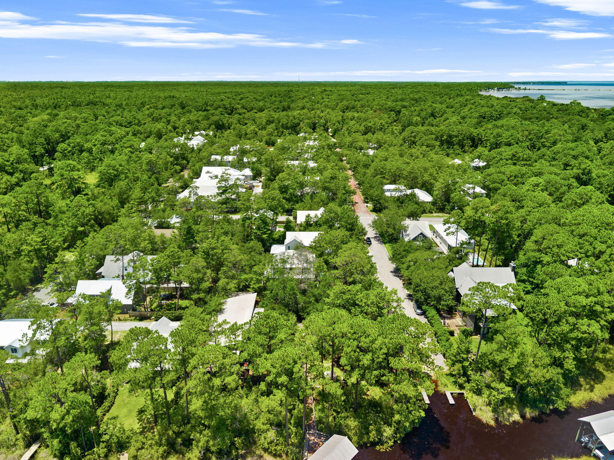 MAGNOLIA BEACH - Residential