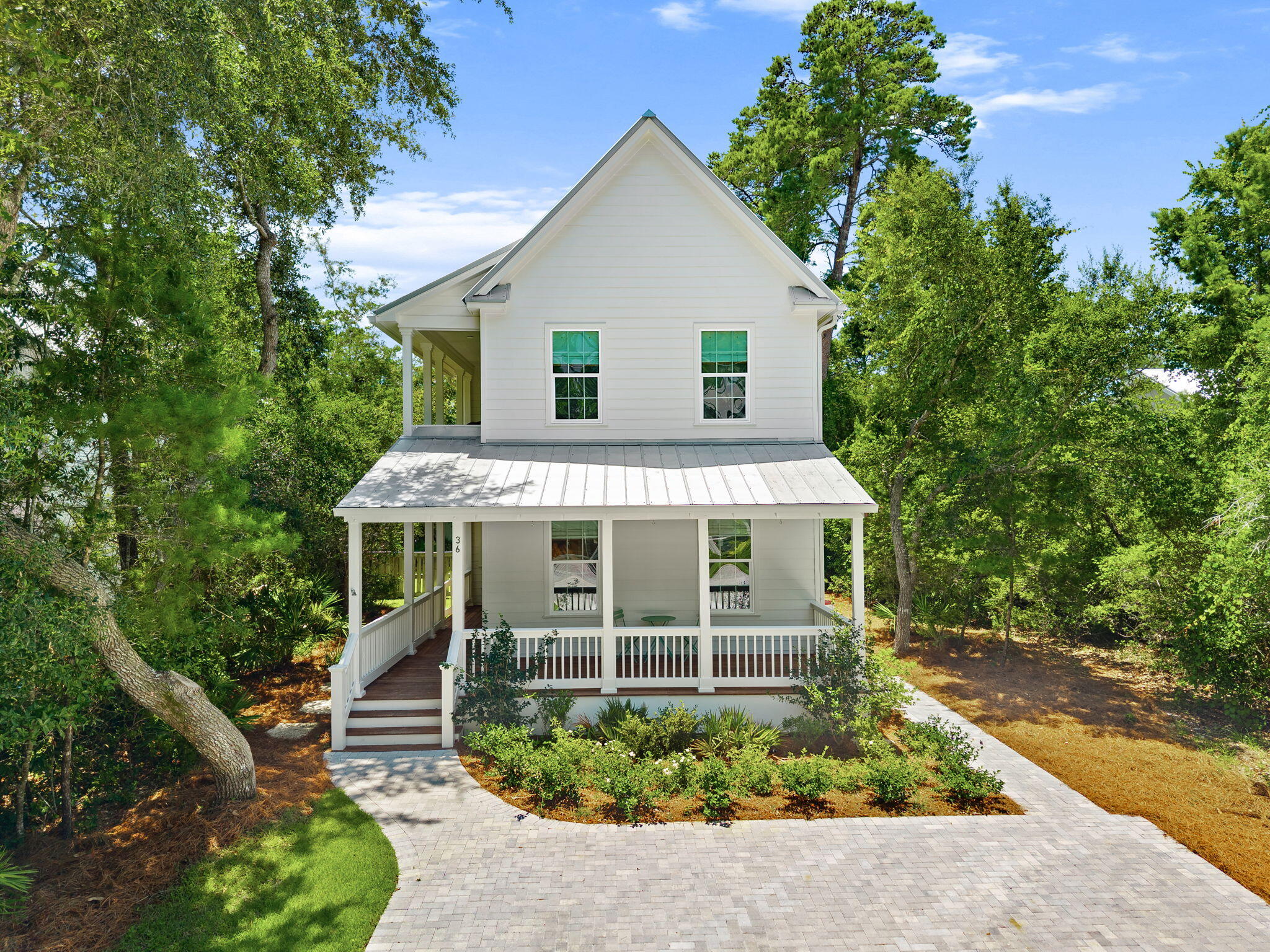 MAGNOLIA BEACH - Residential