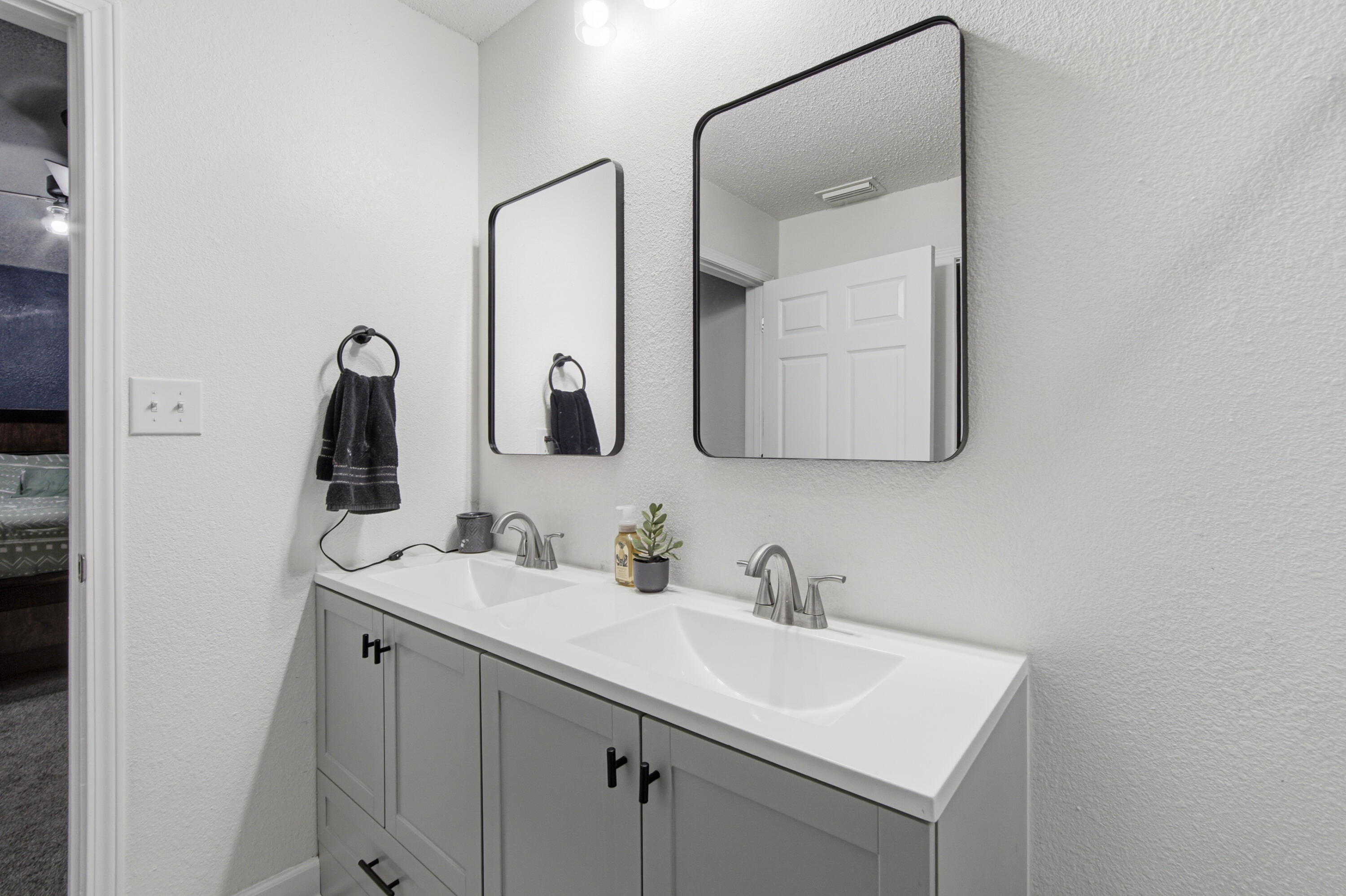 OAKWOOD HILLS - Residential