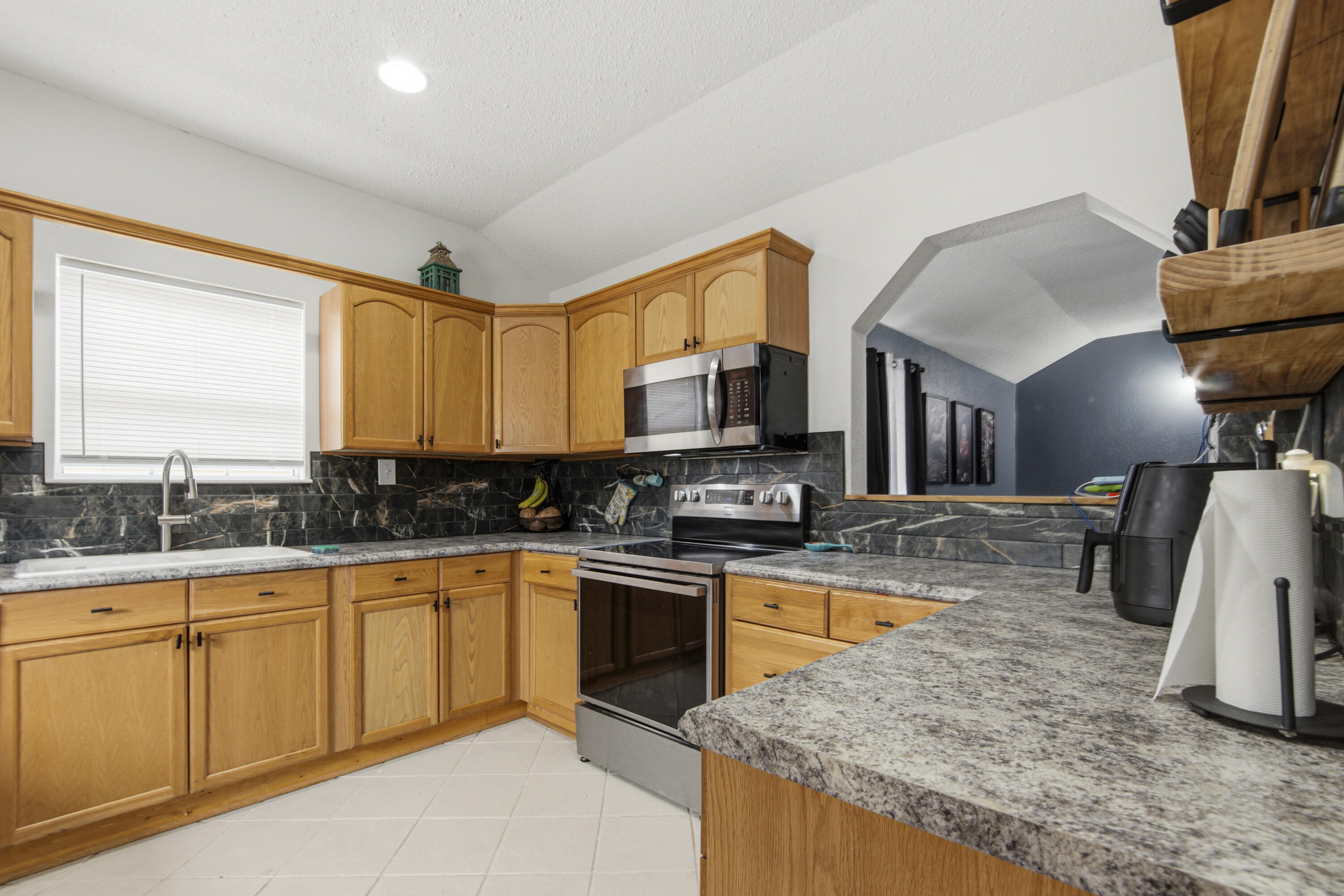 OAKWOOD HILLS - Residential