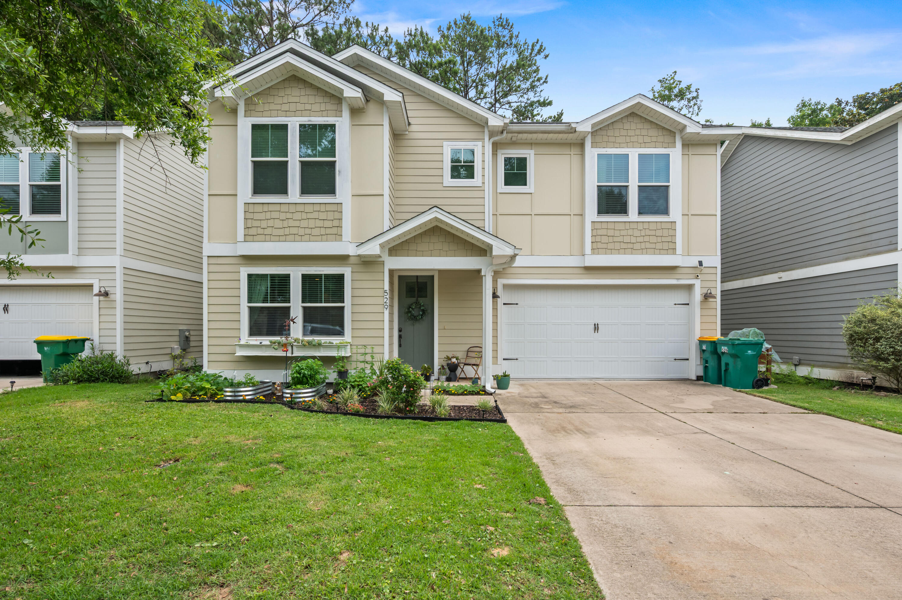 SELLER OFFERING $5000 towards buyers closing cost with acceptable offer.
Nestled in the heart of Niceville, 529 Maple Avenue offers the perfect blend of comfort, charm, and convenience. This inviting property features a spacious layout filled with natural light, thoughtfully designed living spaces, and a welcoming atmosphere that instantly feels like home. Enjoy a peaceful neighborhood setting just minutes from top-rated schools, local parks, shopping, dining, and the beautiful Emerald Coast beaches. The bedrooms are generously sized to allow ample room for furniture and relaxing. Whether you're relaxing in the private backyard, entertaining guests, or simply enjoying the quiet surroundings, this home delivers the ideal Florida lifestyle. Don't miss the opportunity to own a slice of Niceville living in one of the area's most desirable communities.