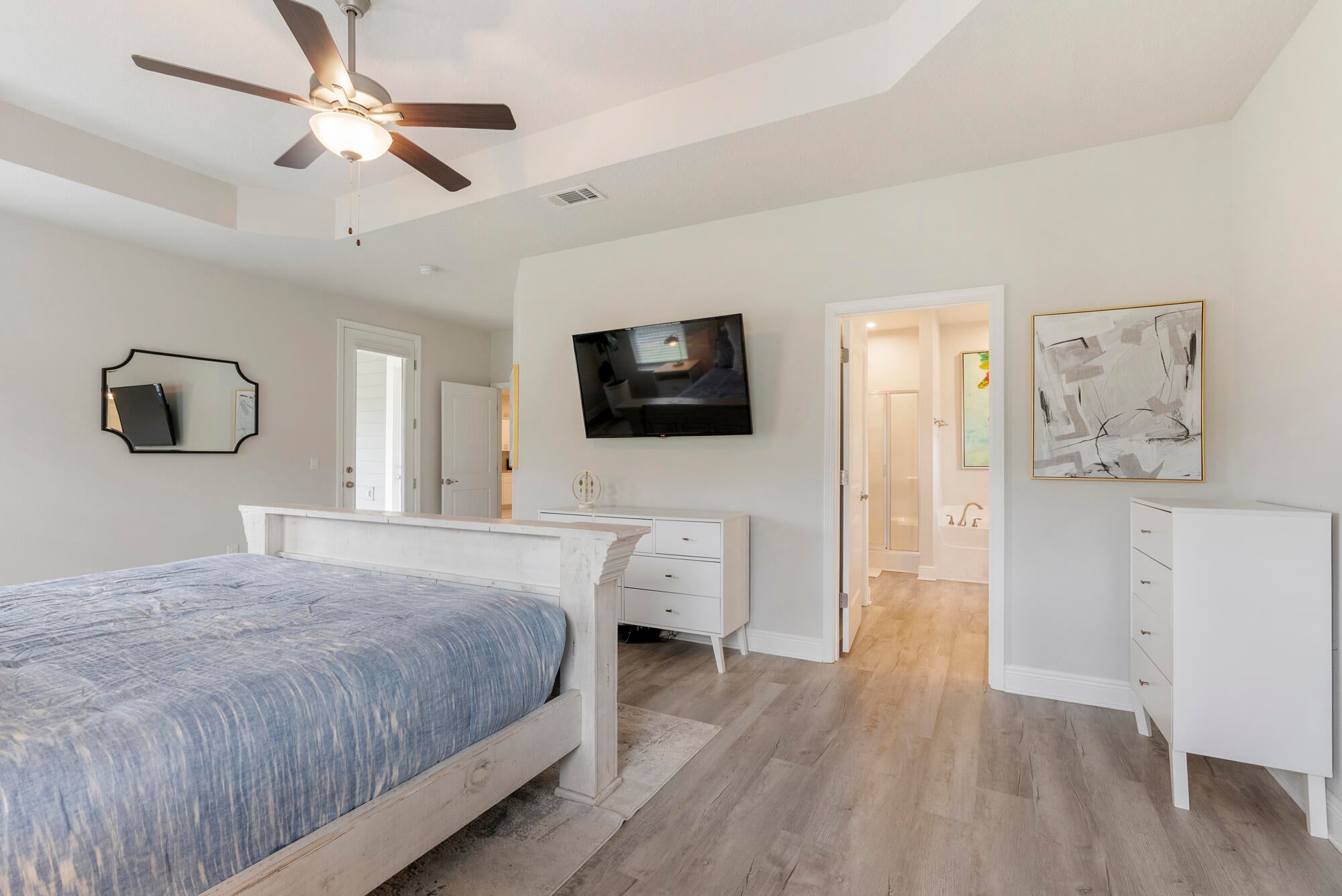 Riverwalk - Residential Lease
