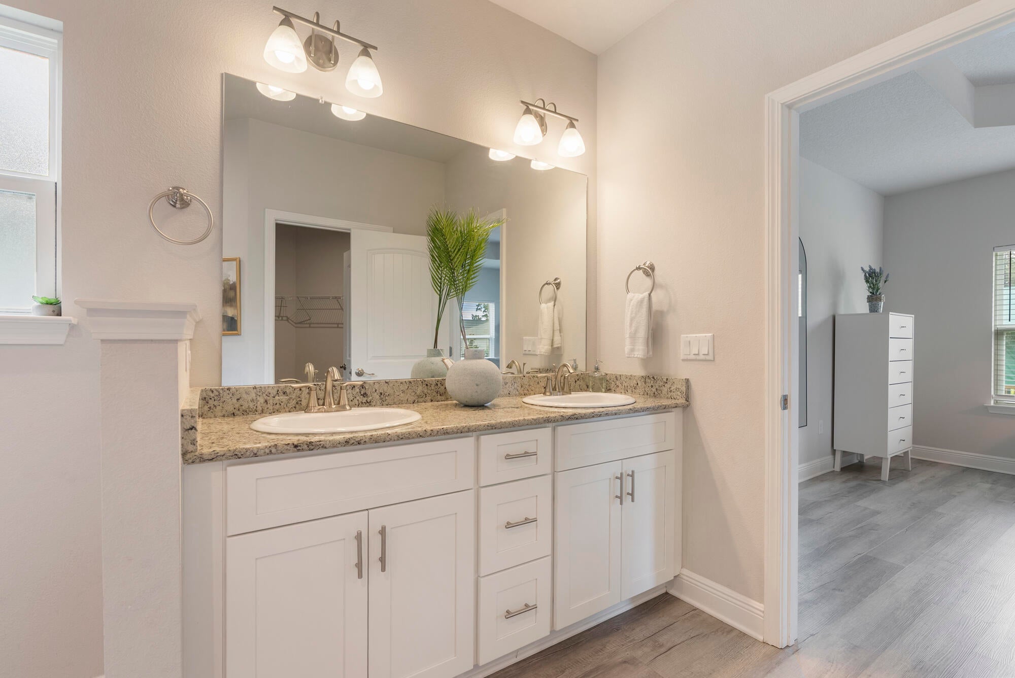 Riverwalk - Residential Lease