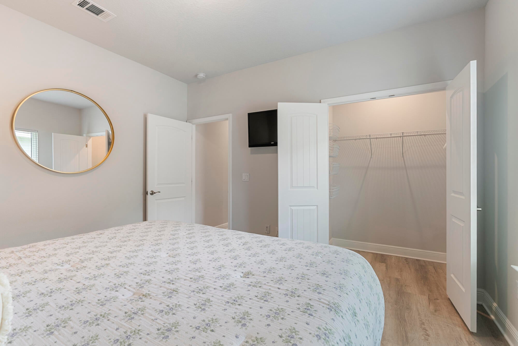 Riverwalk - Residential Lease
