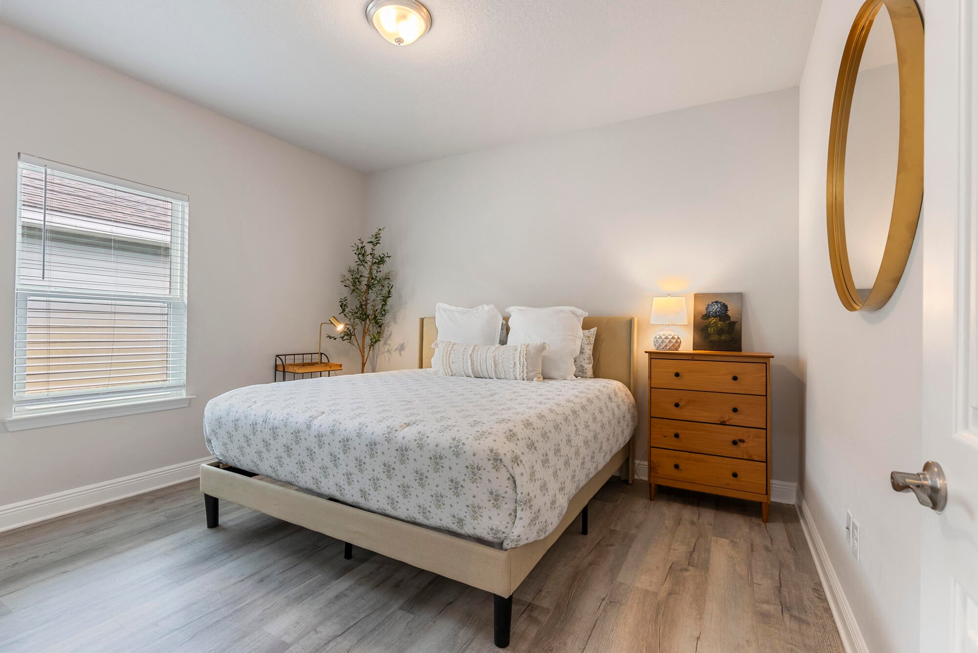 Riverwalk - Residential Lease