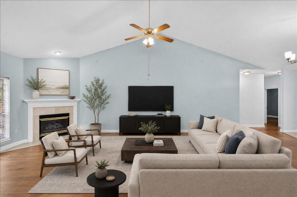 INDIAN WOODS - Residential