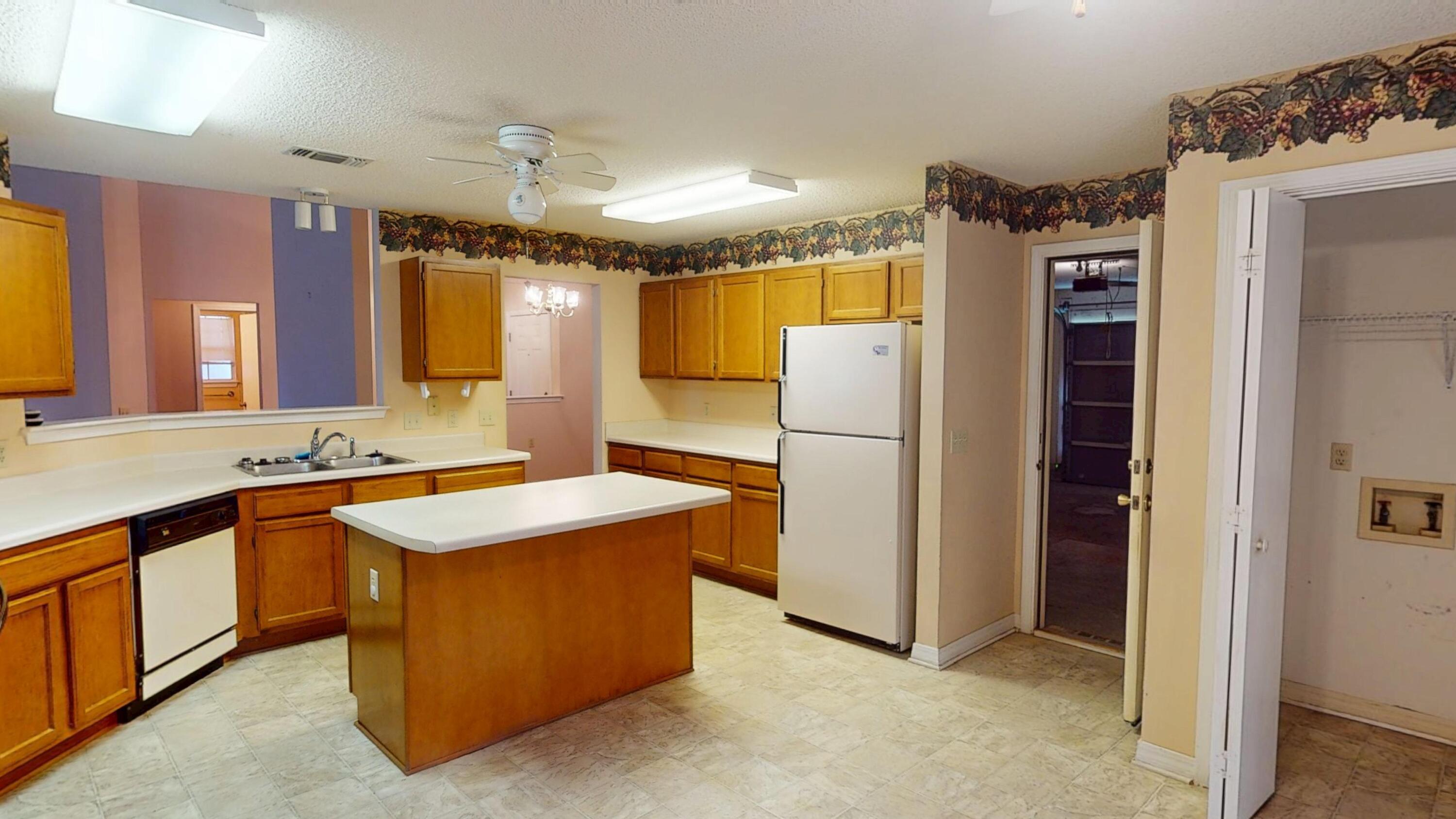 LIVE OAK - Residential