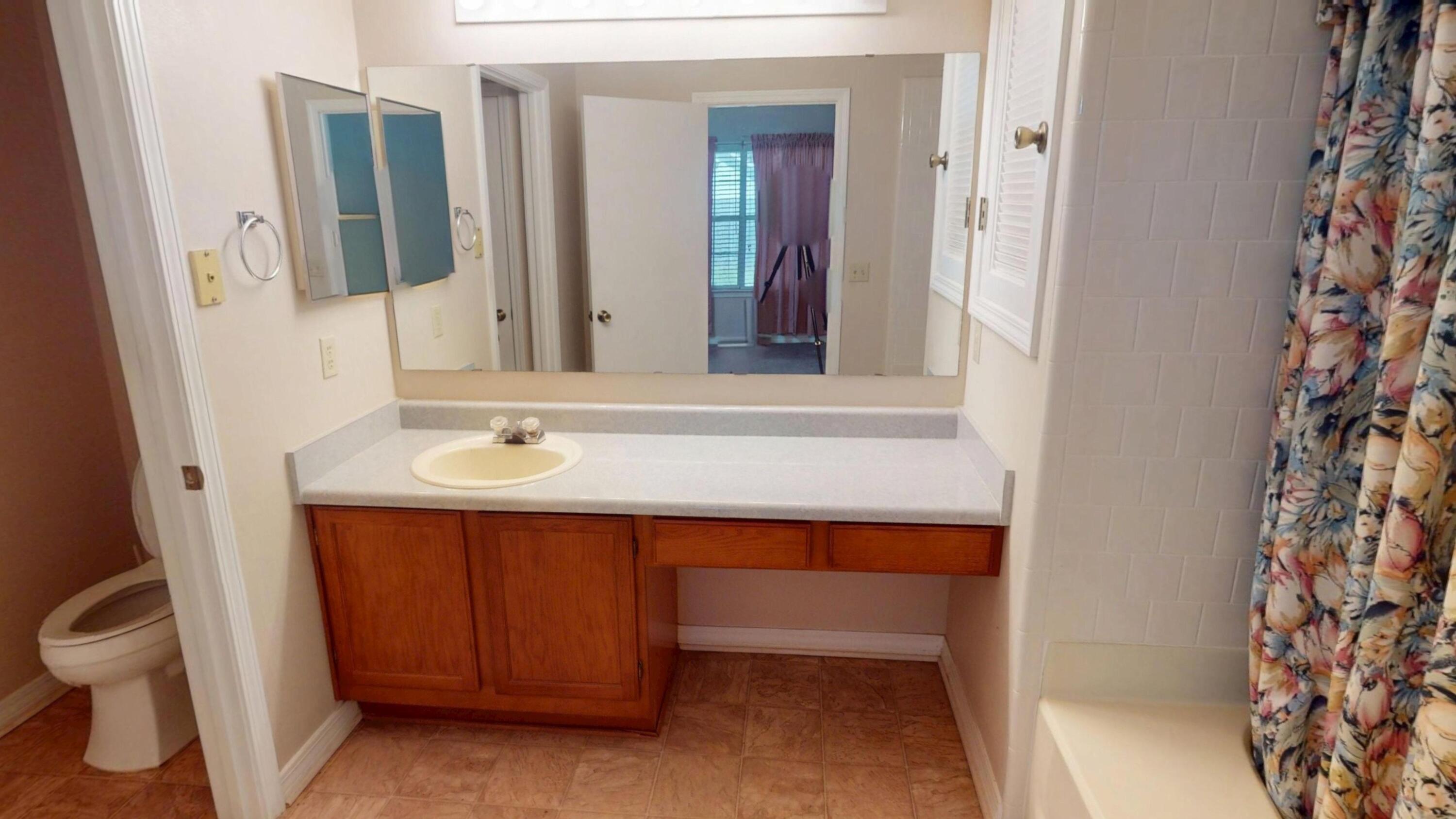 LIVE OAK - Residential