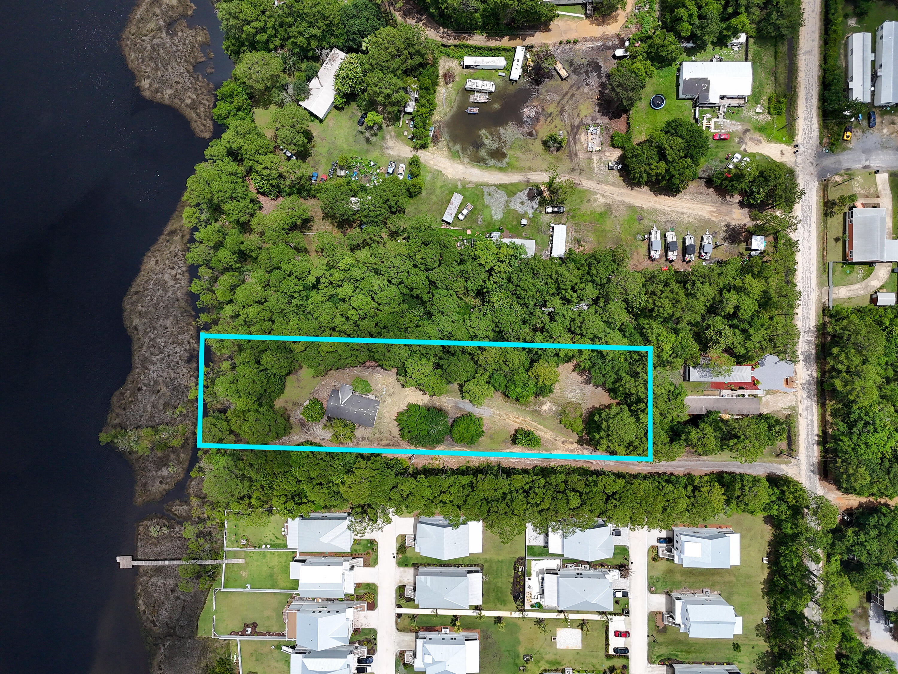 MILLS BAYOU - Land