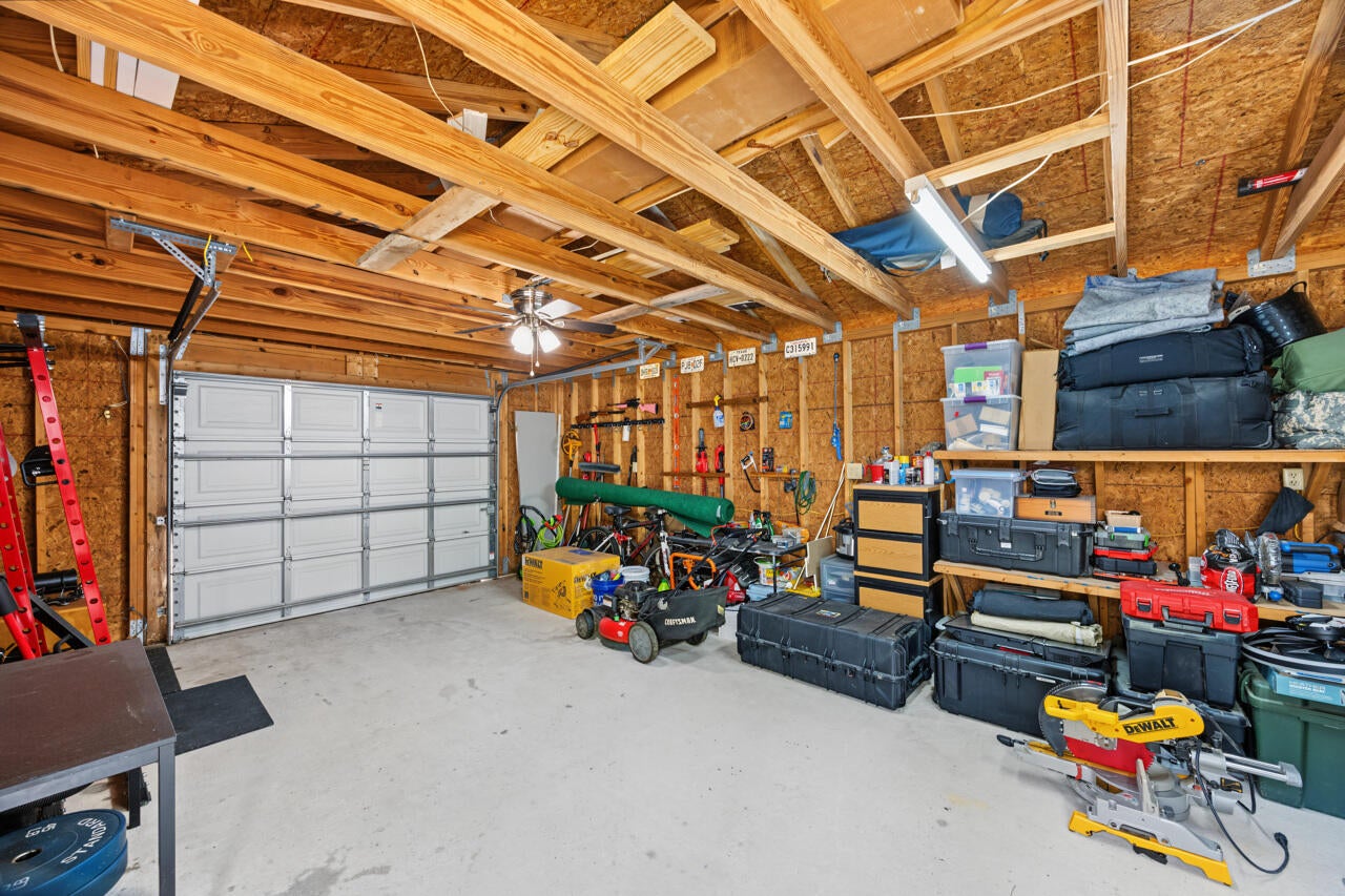 CRESTVIEW SUBURB (231000.00) - Residential