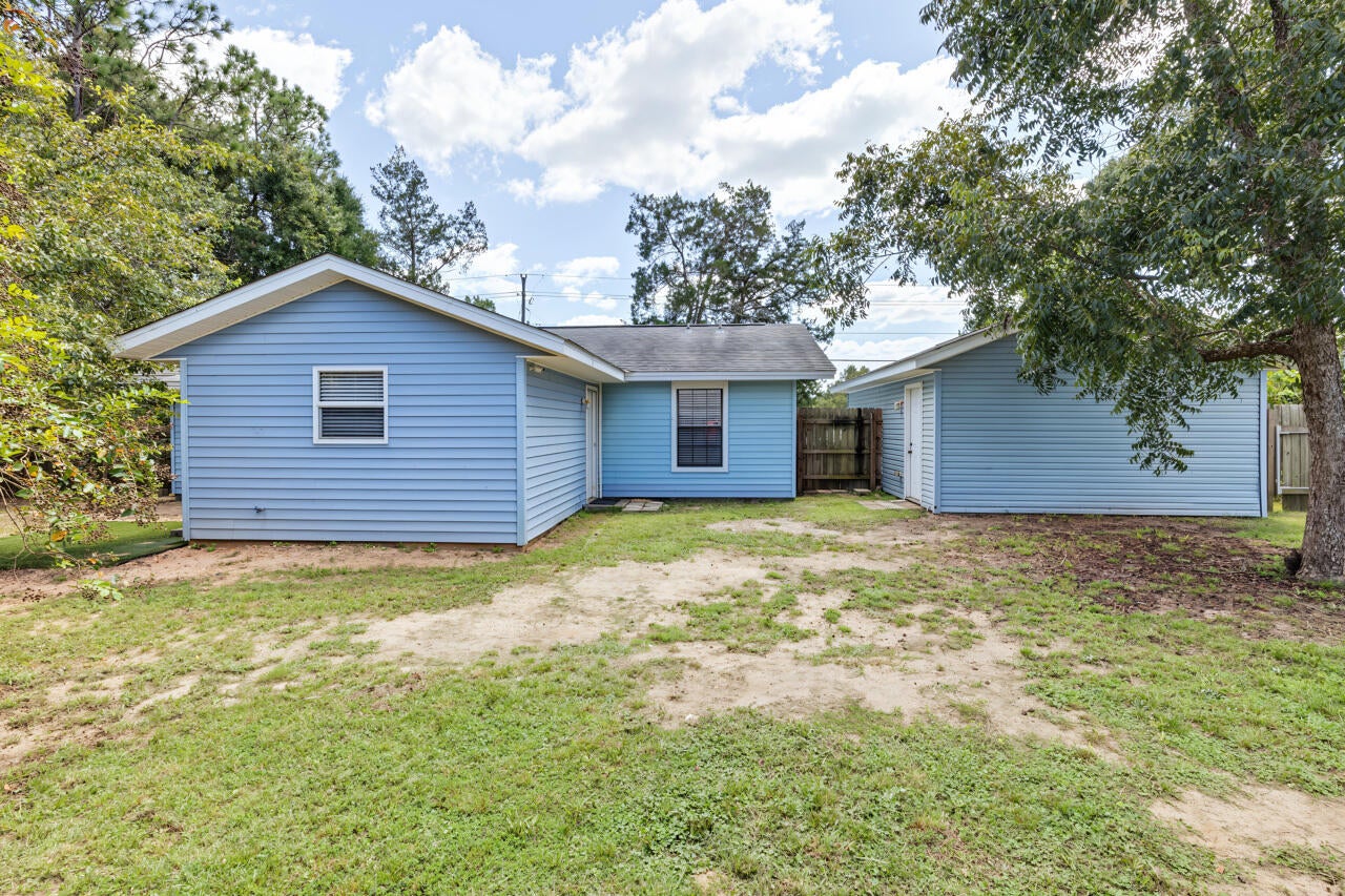 CRESTVIEW SUBURB (231000.00) - Residential