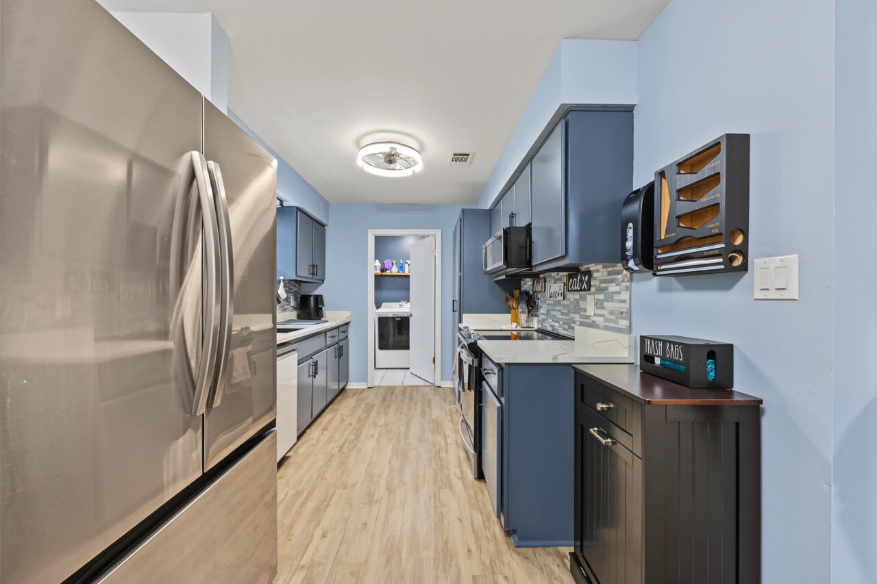 CRESTVIEW SUBURB (231000.00) - Residential