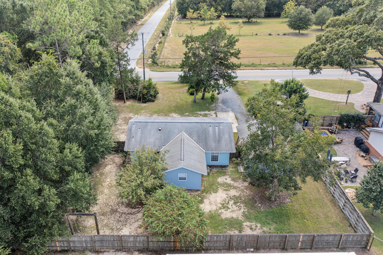 CRESTVIEW SUBURB (231000.00) - Residential