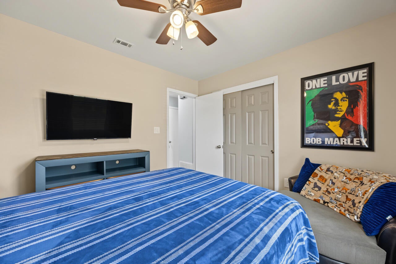 CRESTVIEW SUBURB (231000.00) - Residential
