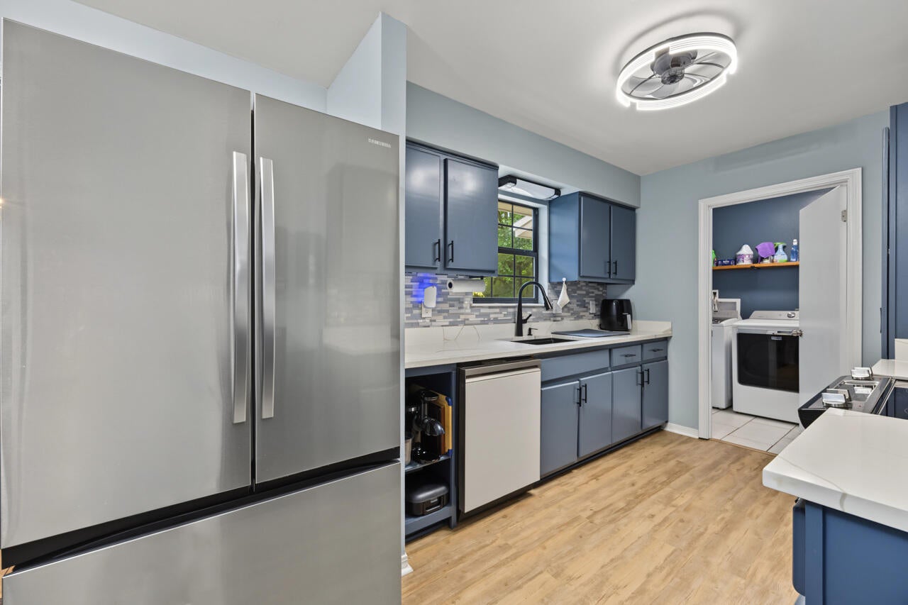 CRESTVIEW SUBURB (231000.00) - Residential