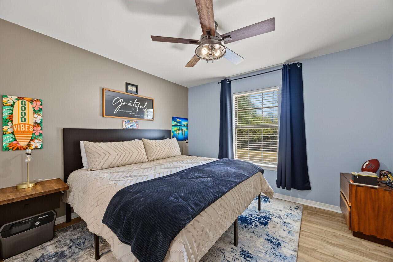 CRESTVIEW SUBURB (231000.00) - Residential