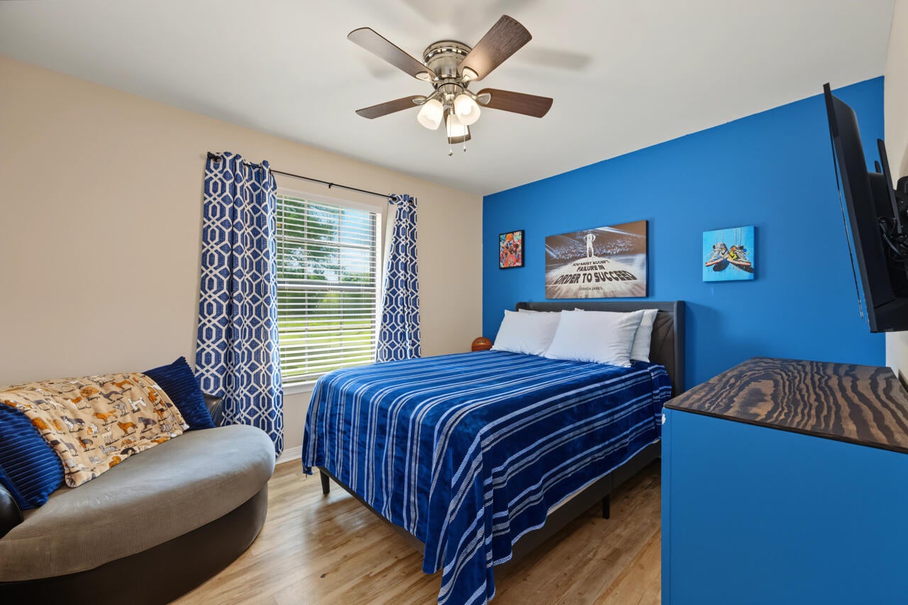 CRESTVIEW SUBURB (231000.00) - Residential