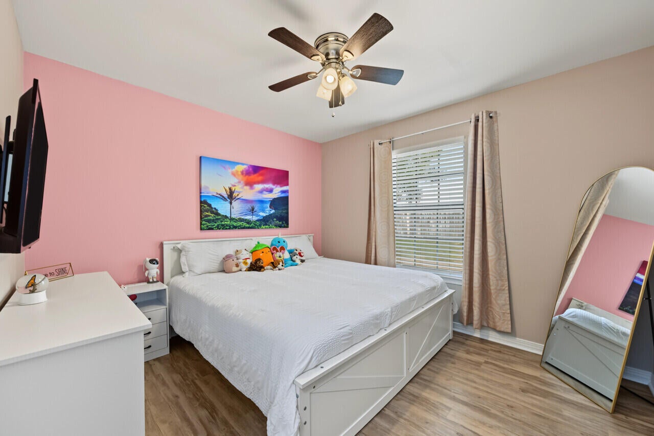 CRESTVIEW SUBURB (231000.00) - Residential