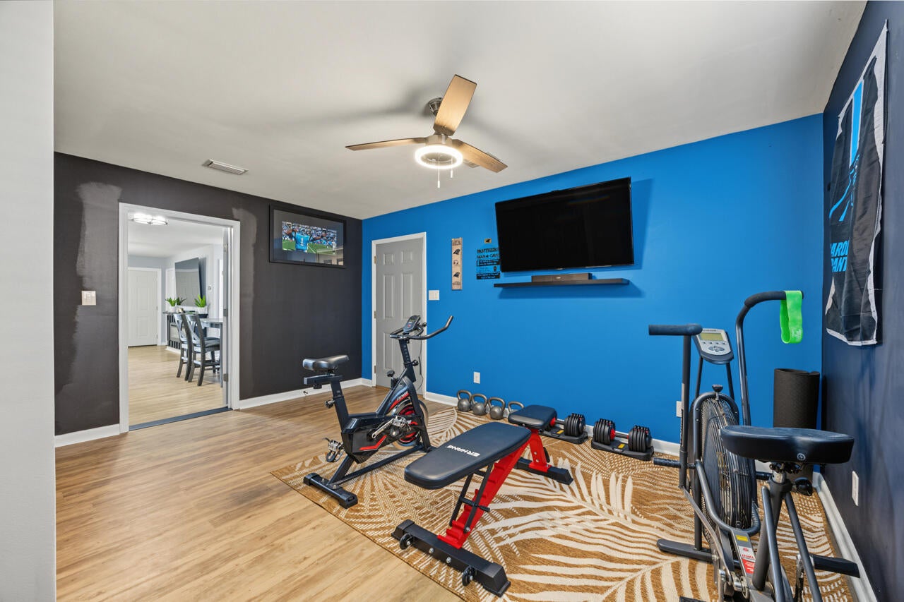 CRESTVIEW SUBURB (231000.00) - Residential