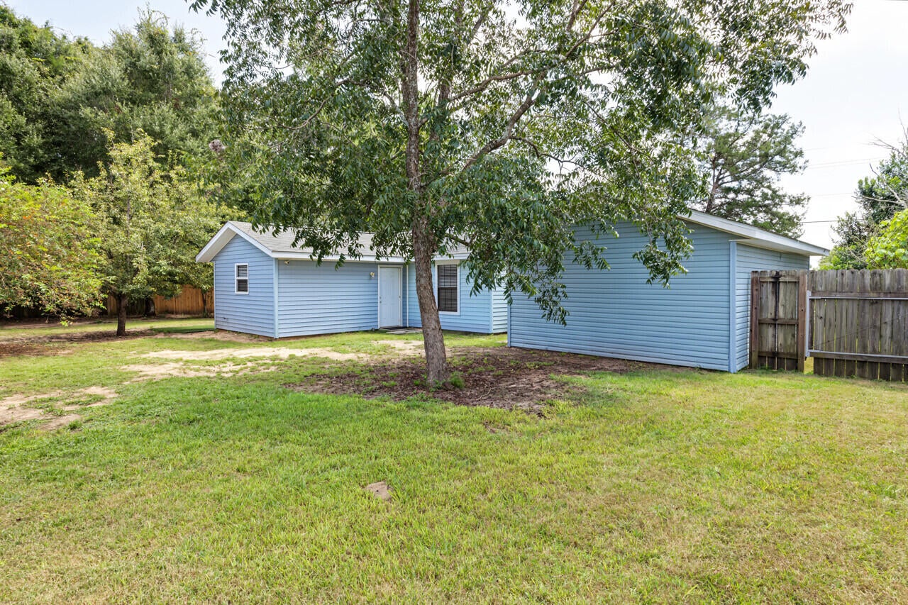 CRESTVIEW SUBURB (231000.00) - Residential
