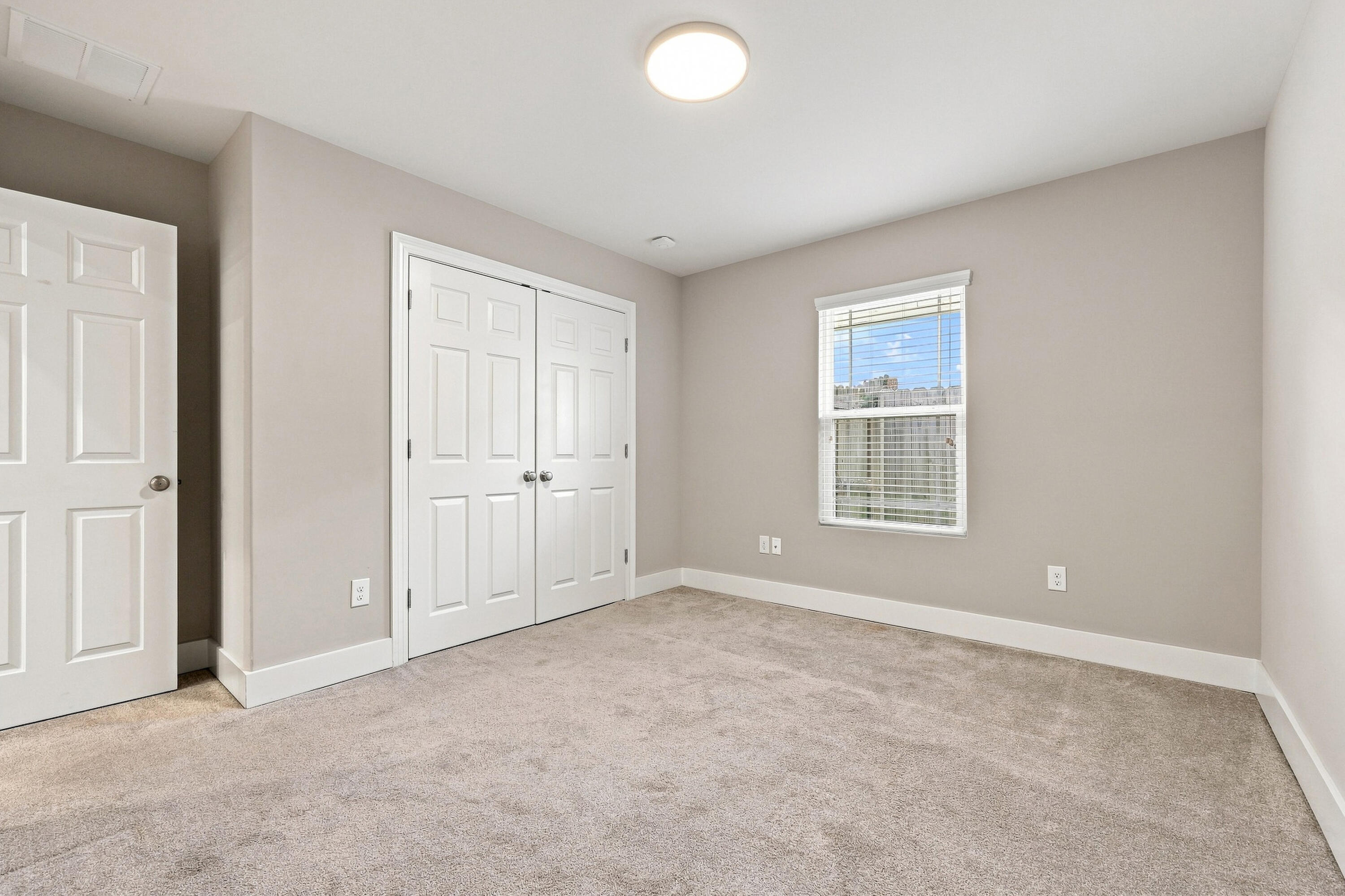 CRESCENT SHORES - Residential