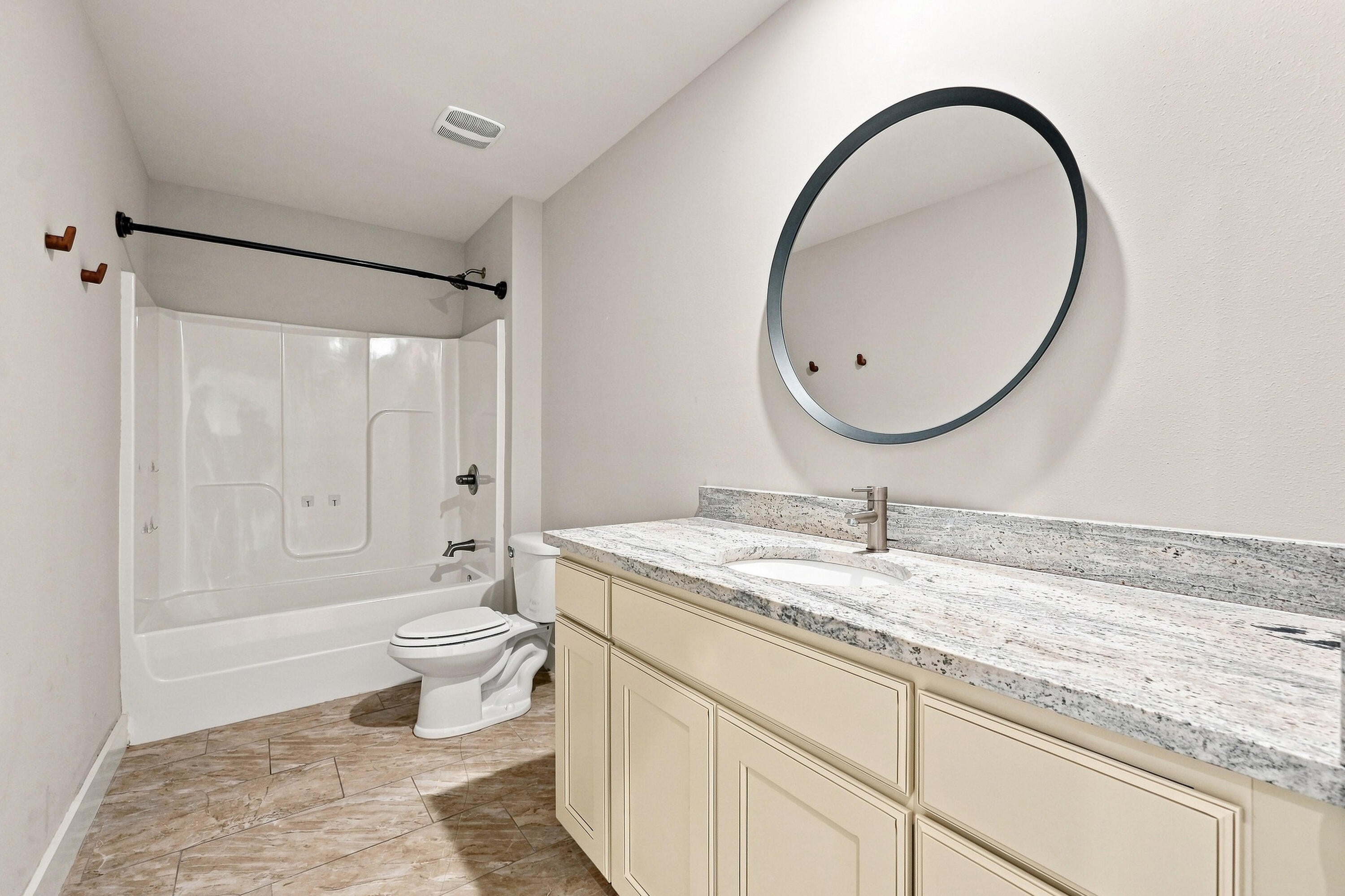 CRESCENT SHORES - Residential