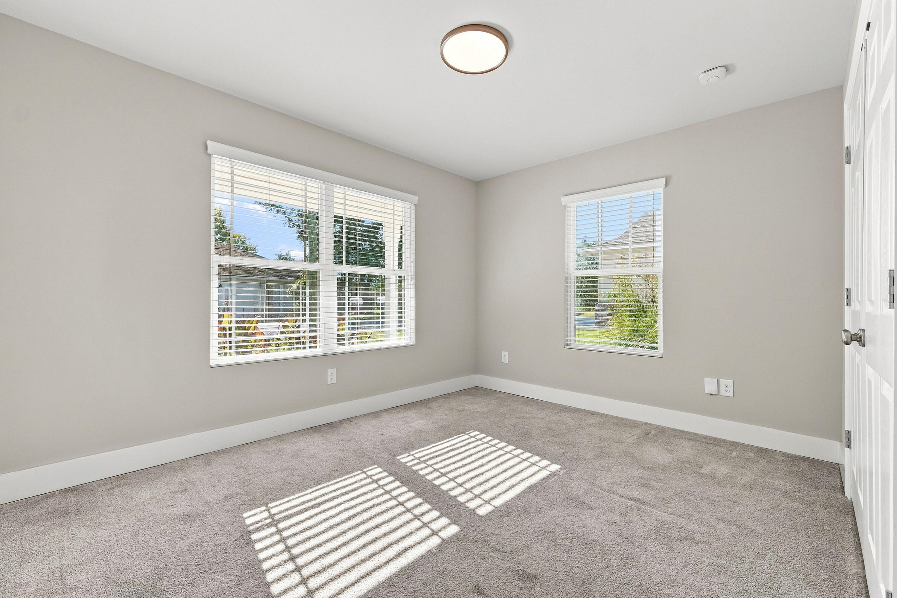 CRESCENT SHORES - Residential