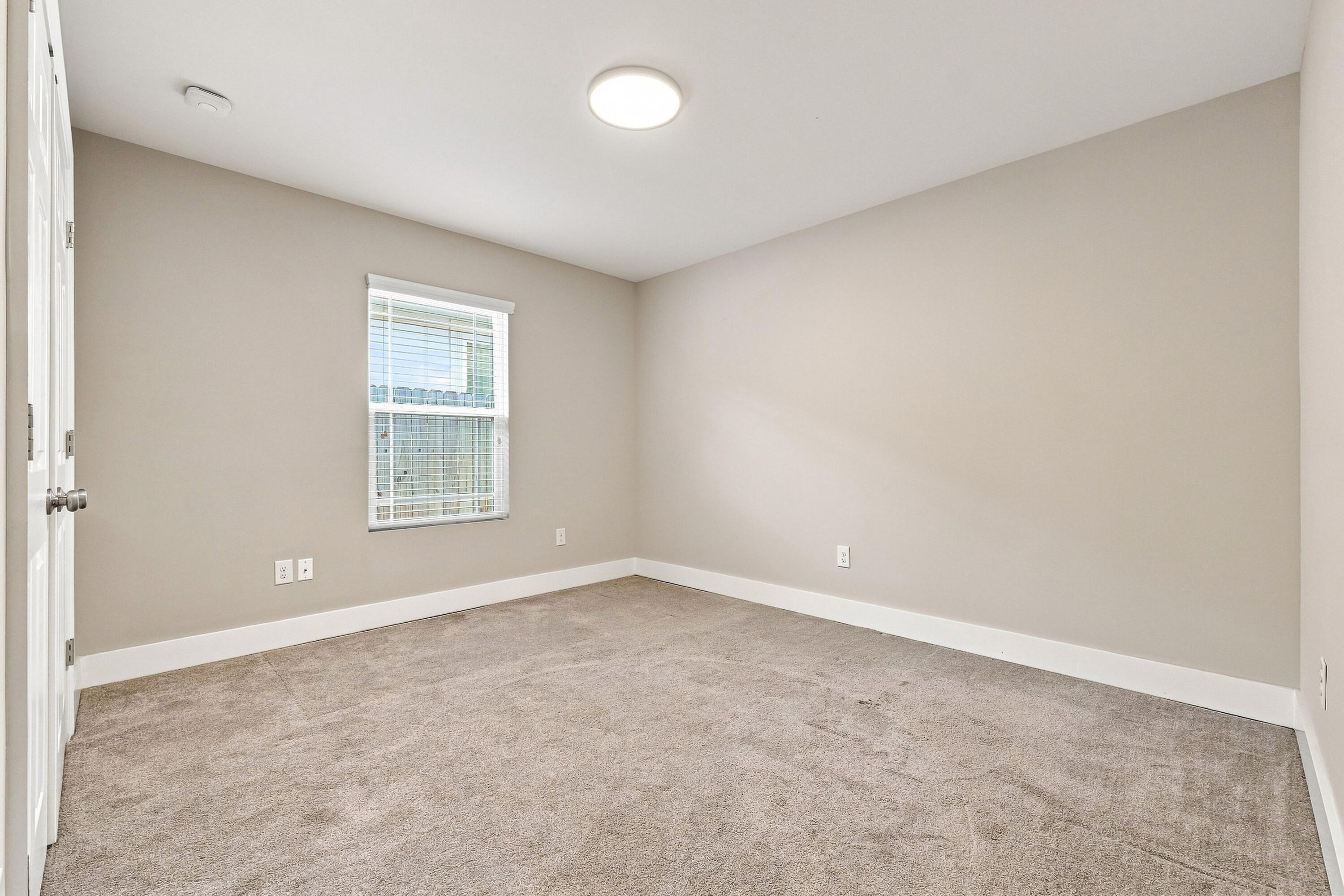 CRESCENT SHORES - Residential