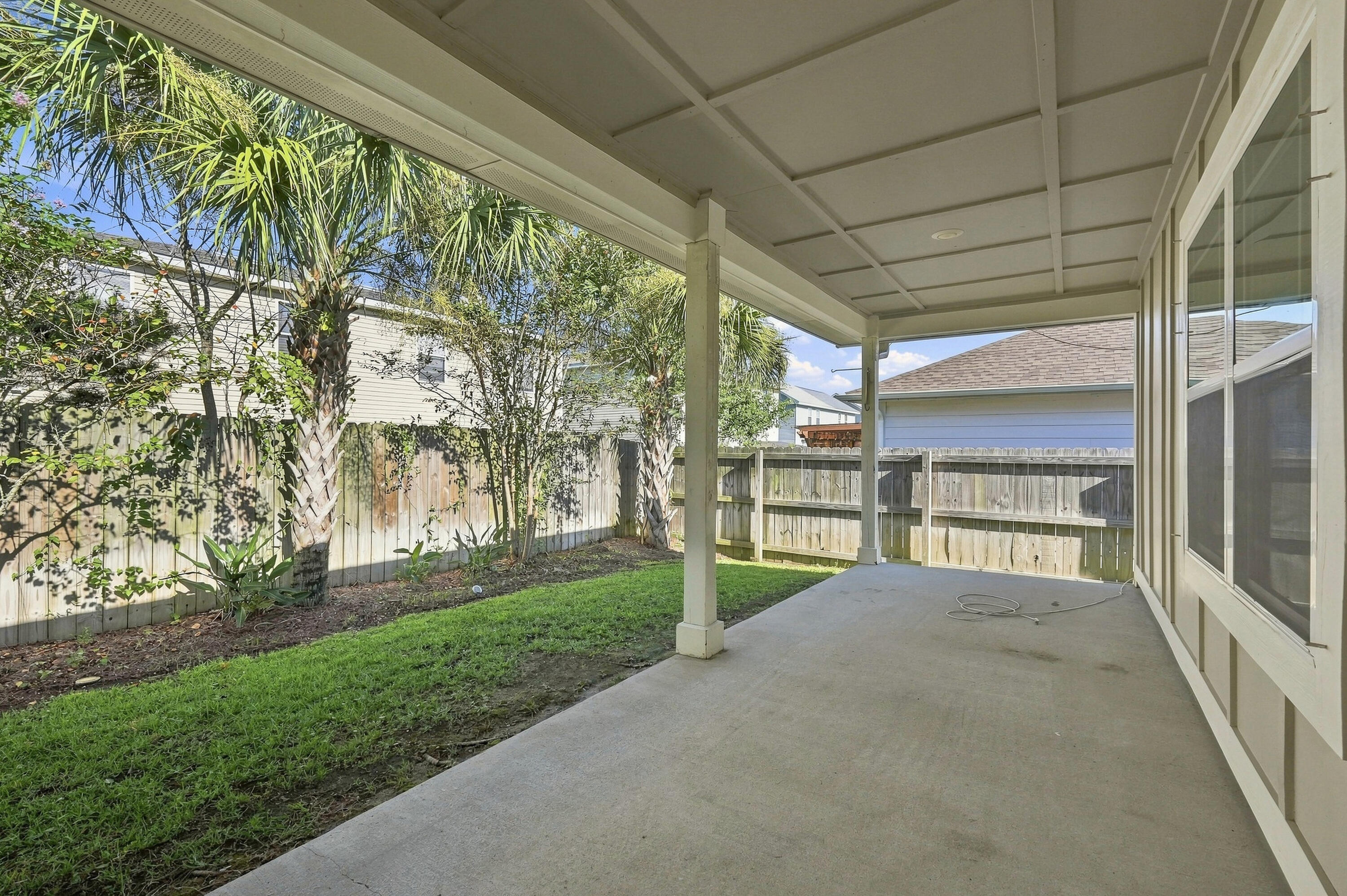 CRESCENT SHORES - Residential