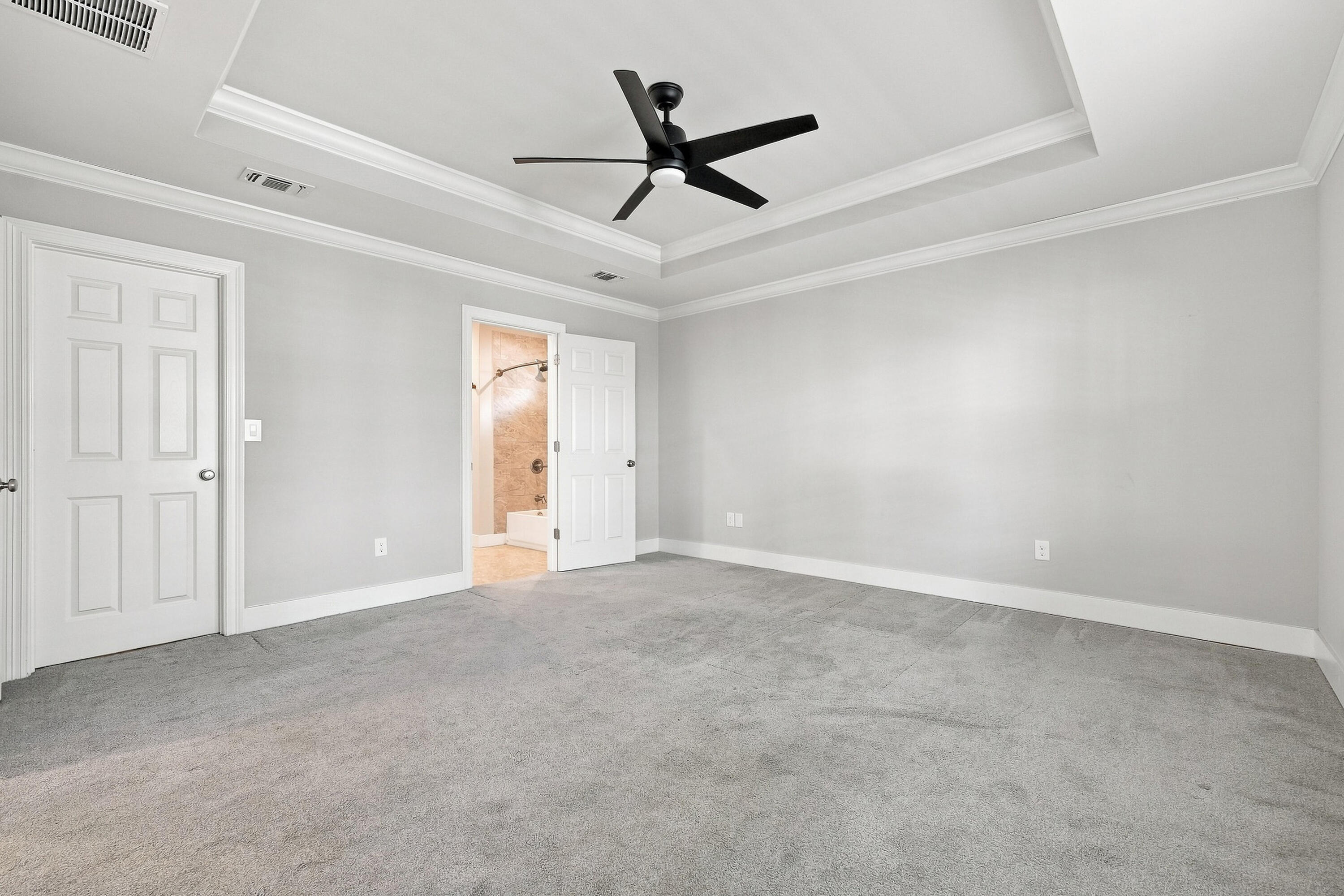 CRESCENT SHORES - Residential