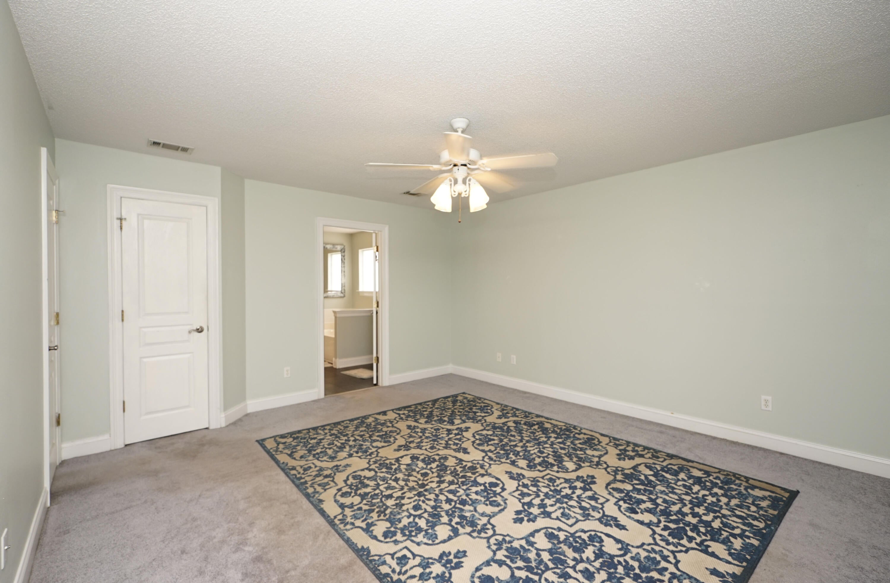 GLENWOOD CRT - Residential