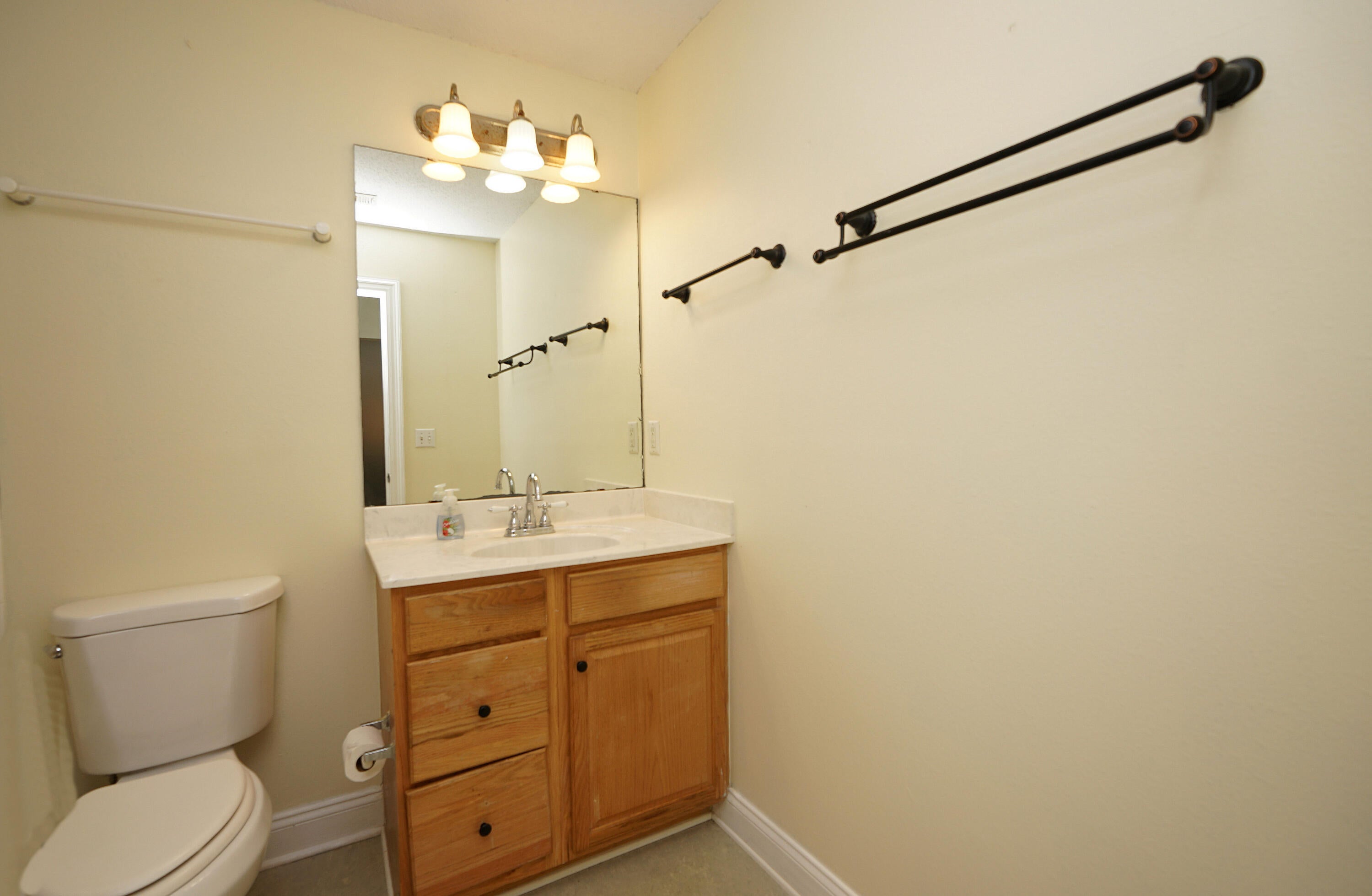 GLENWOOD CRT - Residential