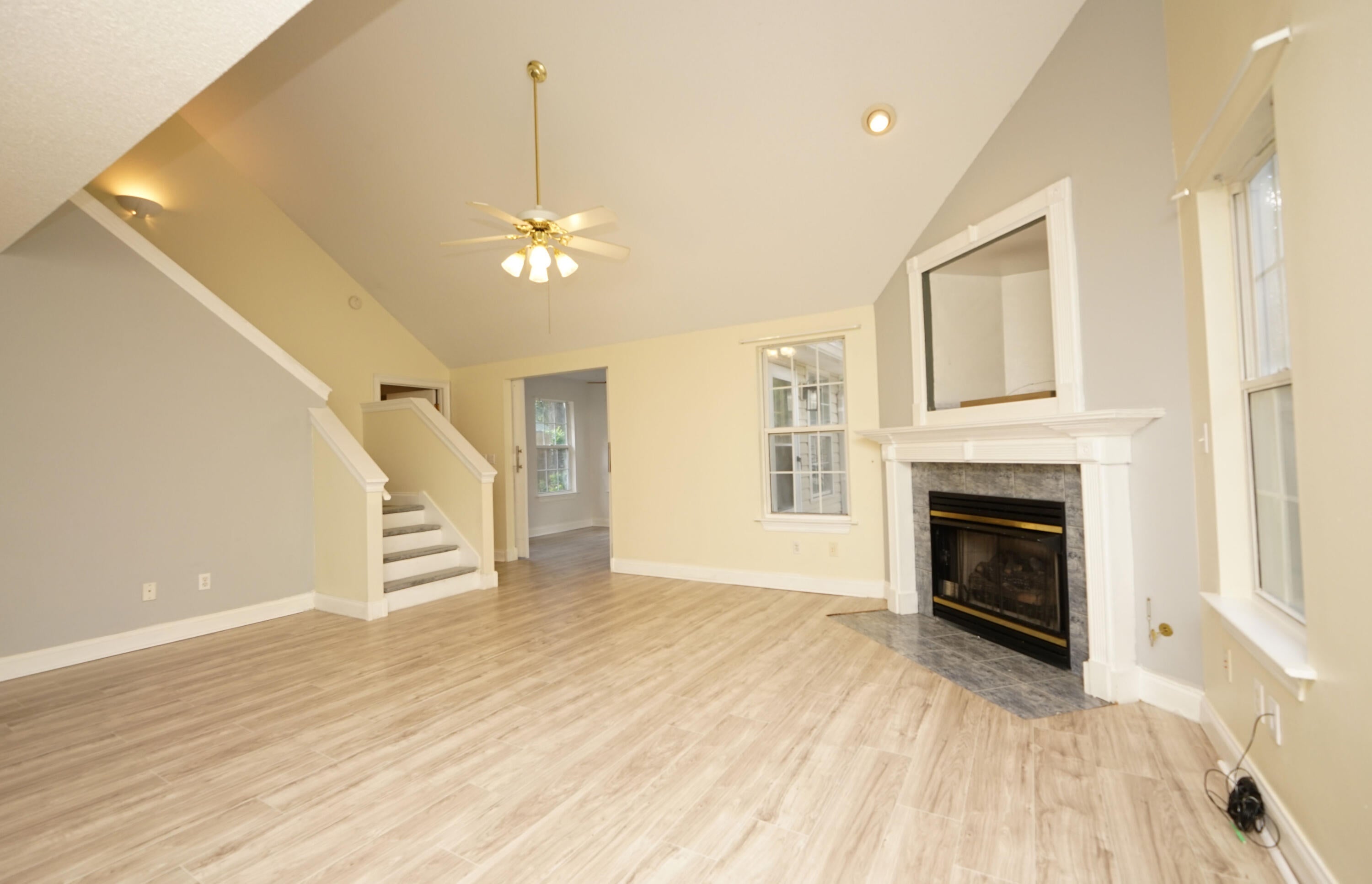 GLENWOOD CRT - Residential