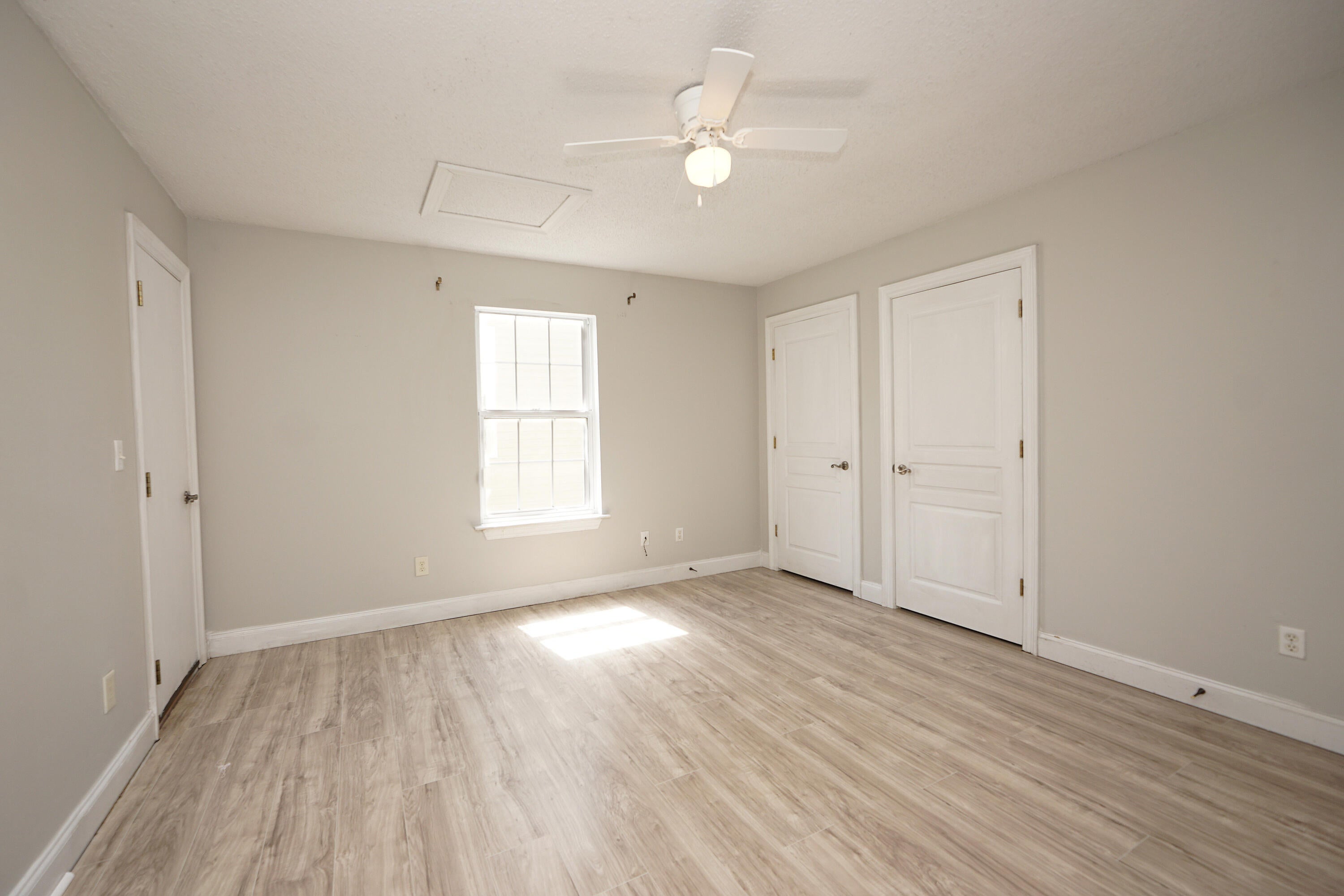 GLENWOOD CRT - Residential
