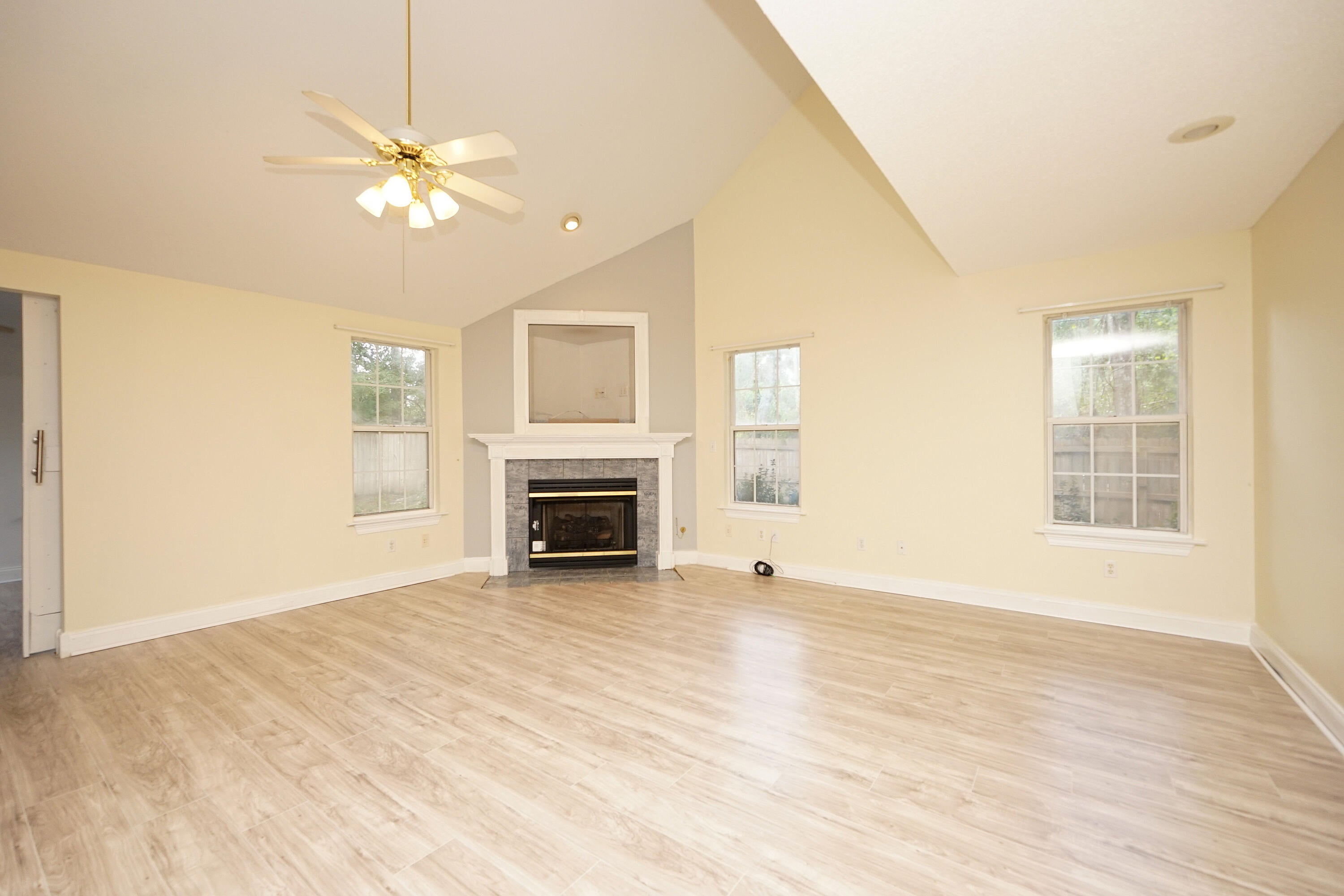 GLENWOOD CRT - Residential