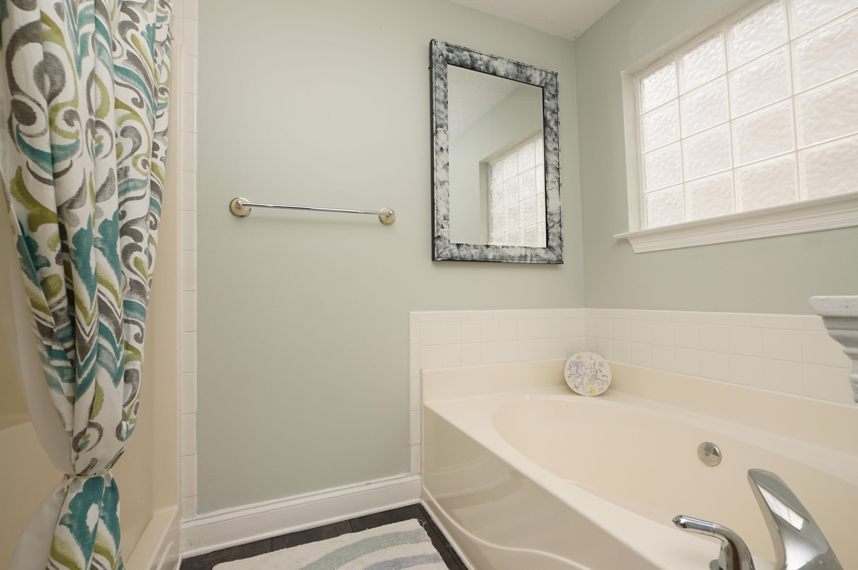 GLENWOOD CRT - Residential