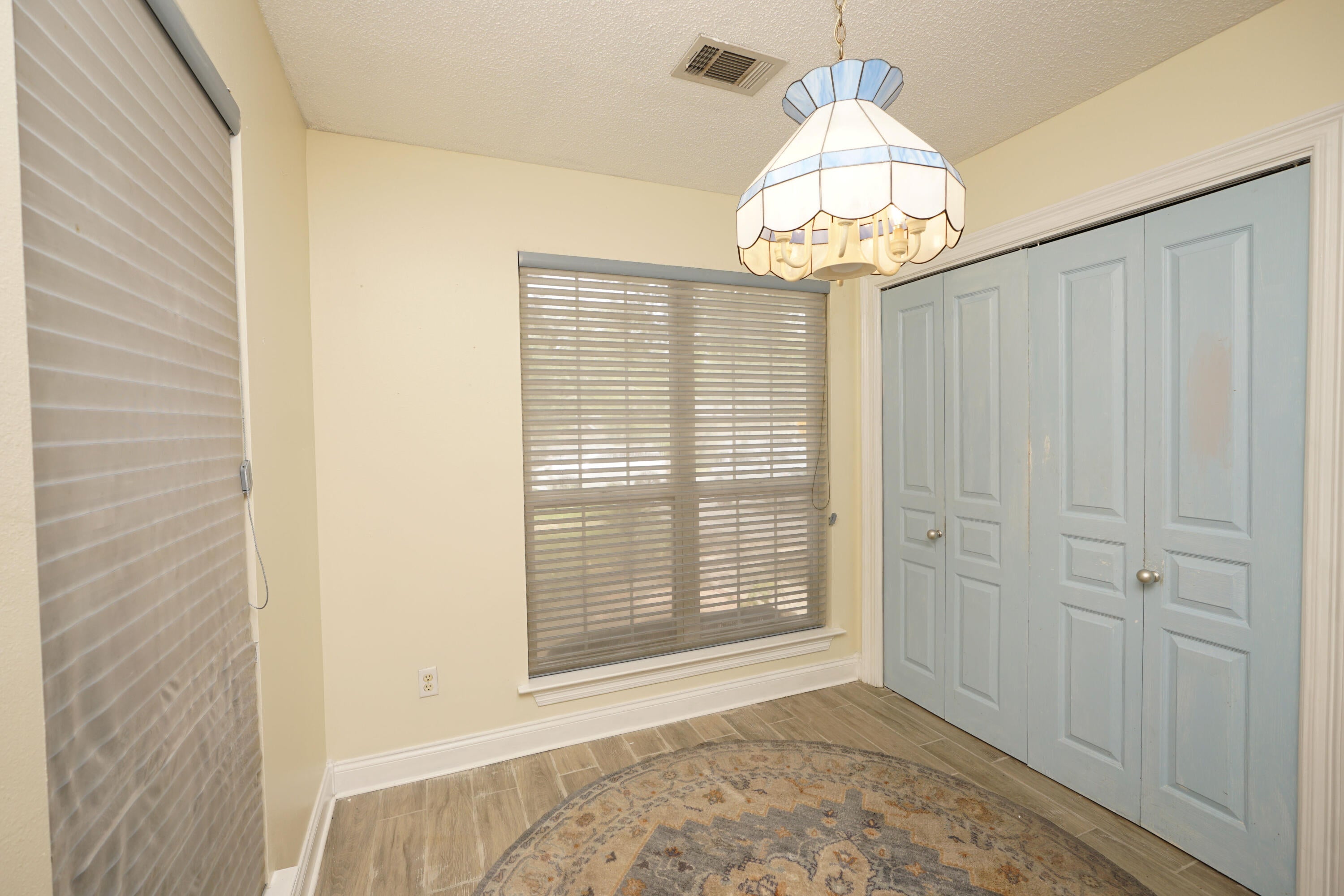 GLENWOOD CRT - Residential