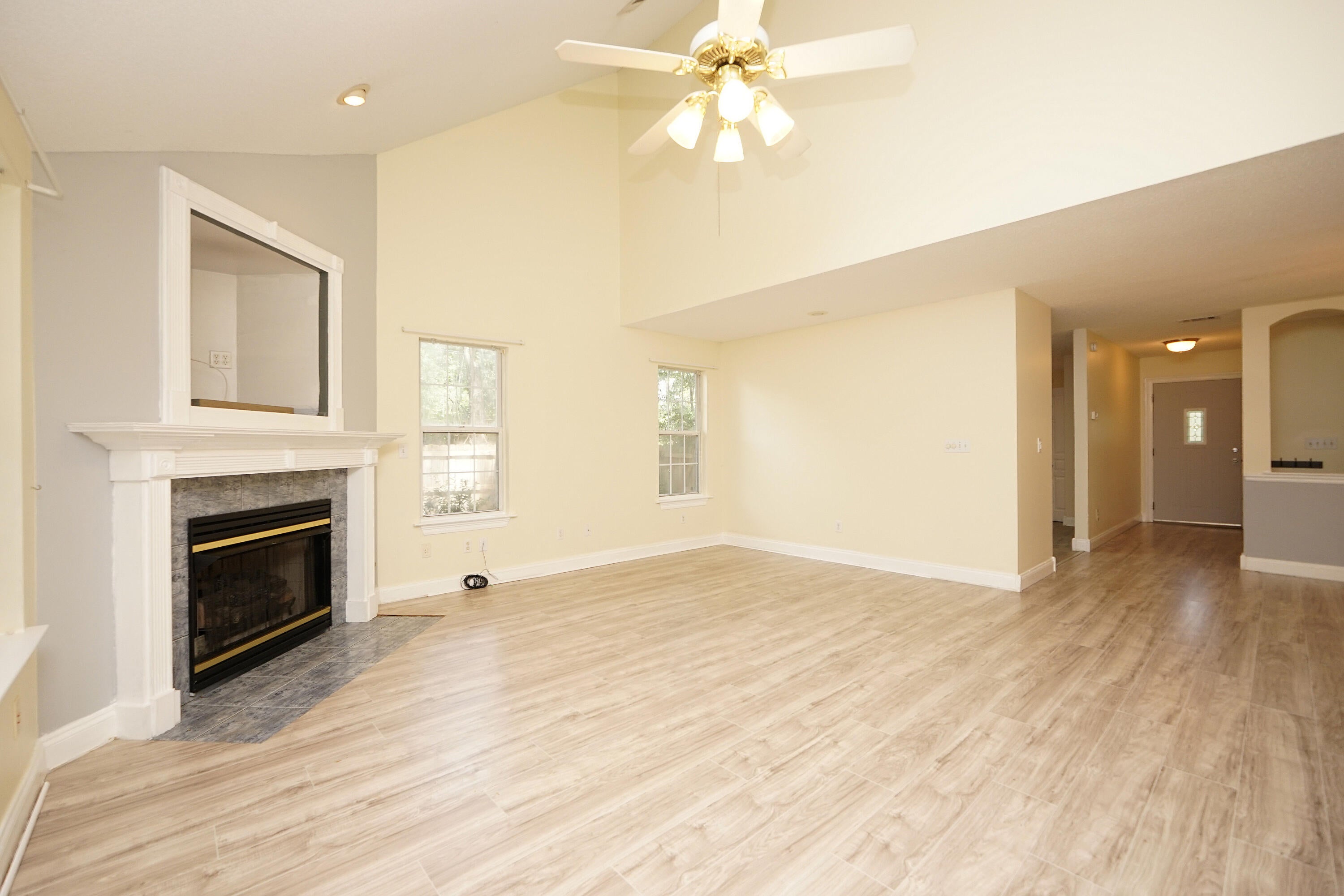 GLENWOOD CRT - Residential