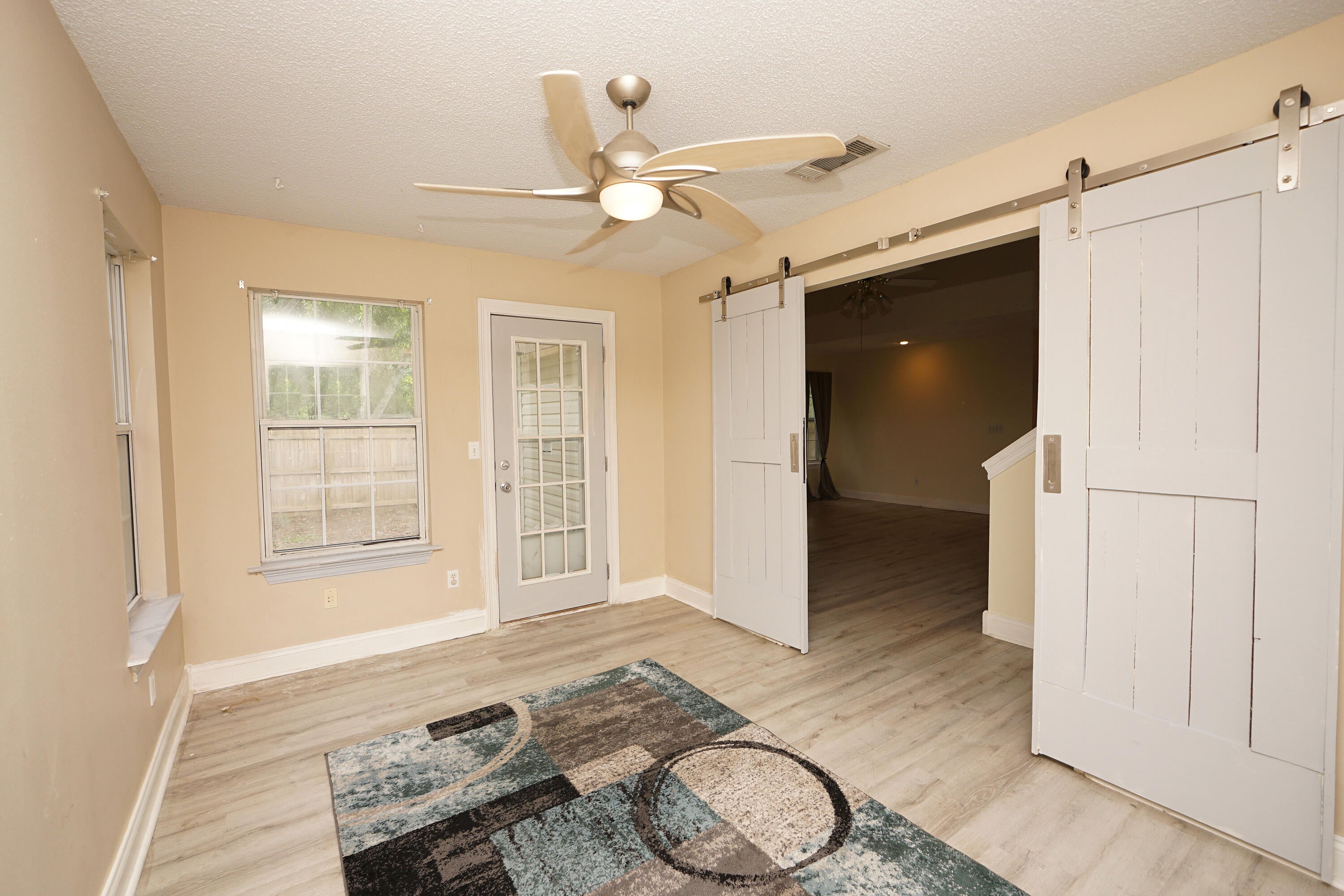 GLENWOOD CRT - Residential