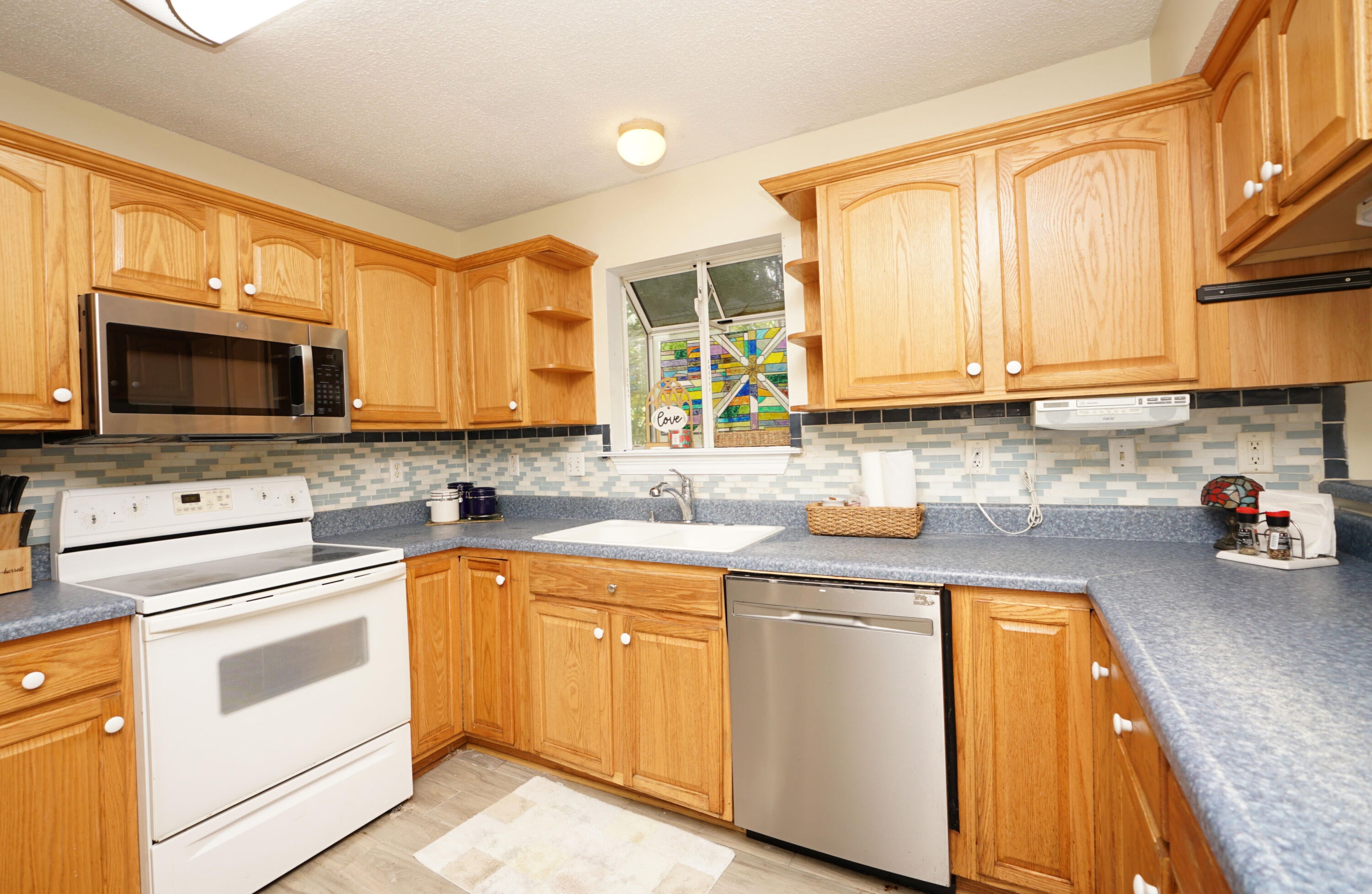 GLENWOOD CRT - Residential