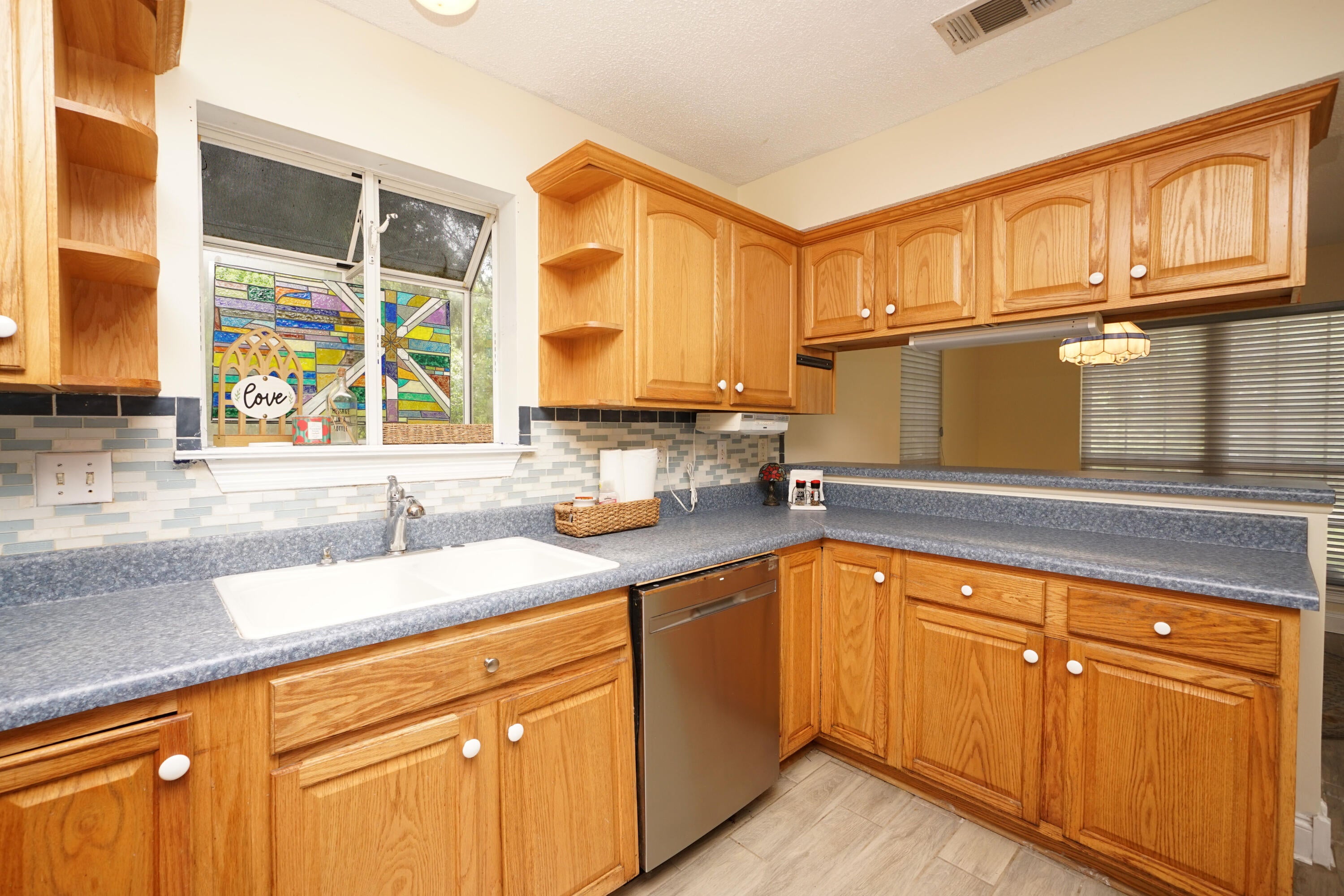 GLENWOOD CRT - Residential