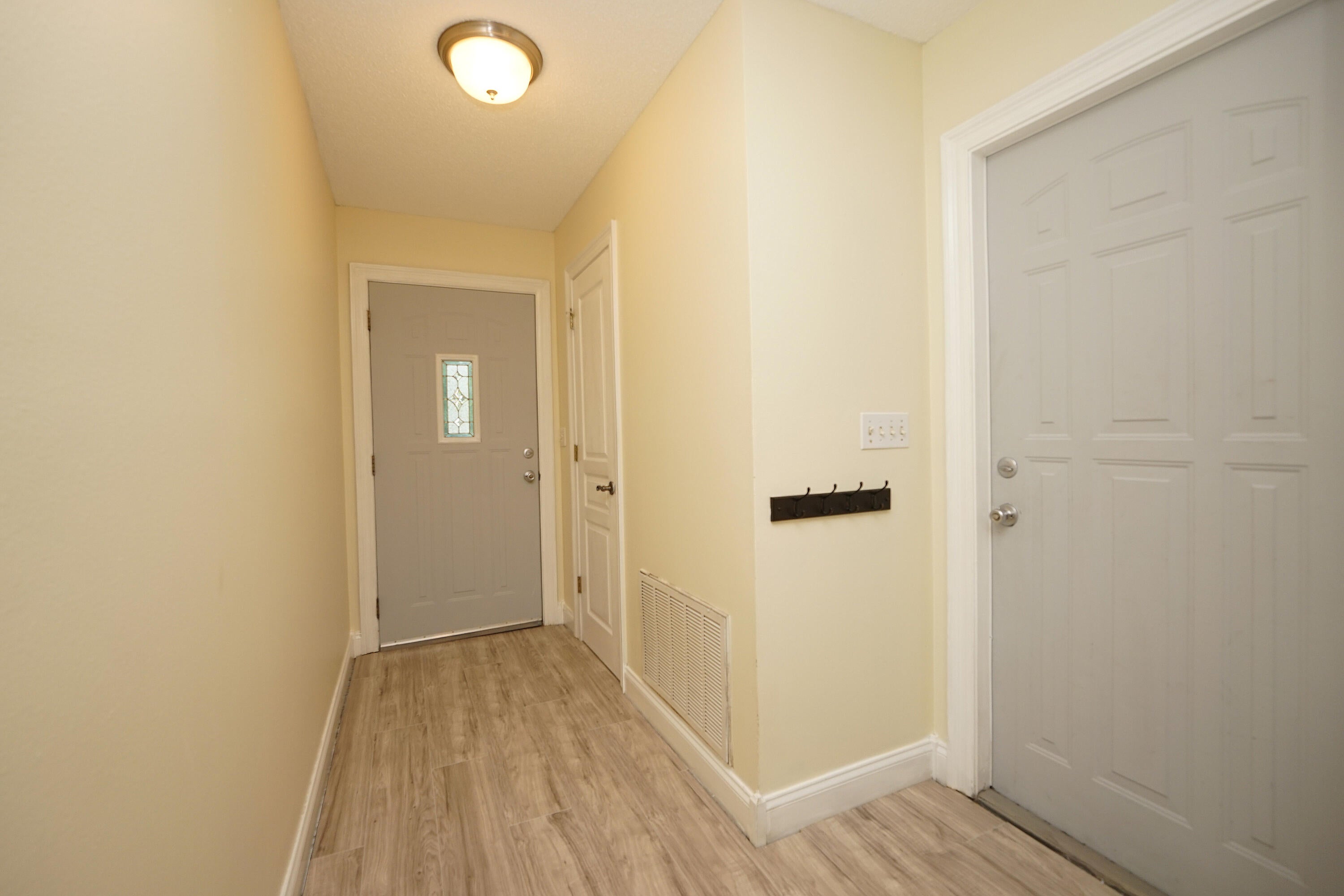 GLENWOOD CRT - Residential