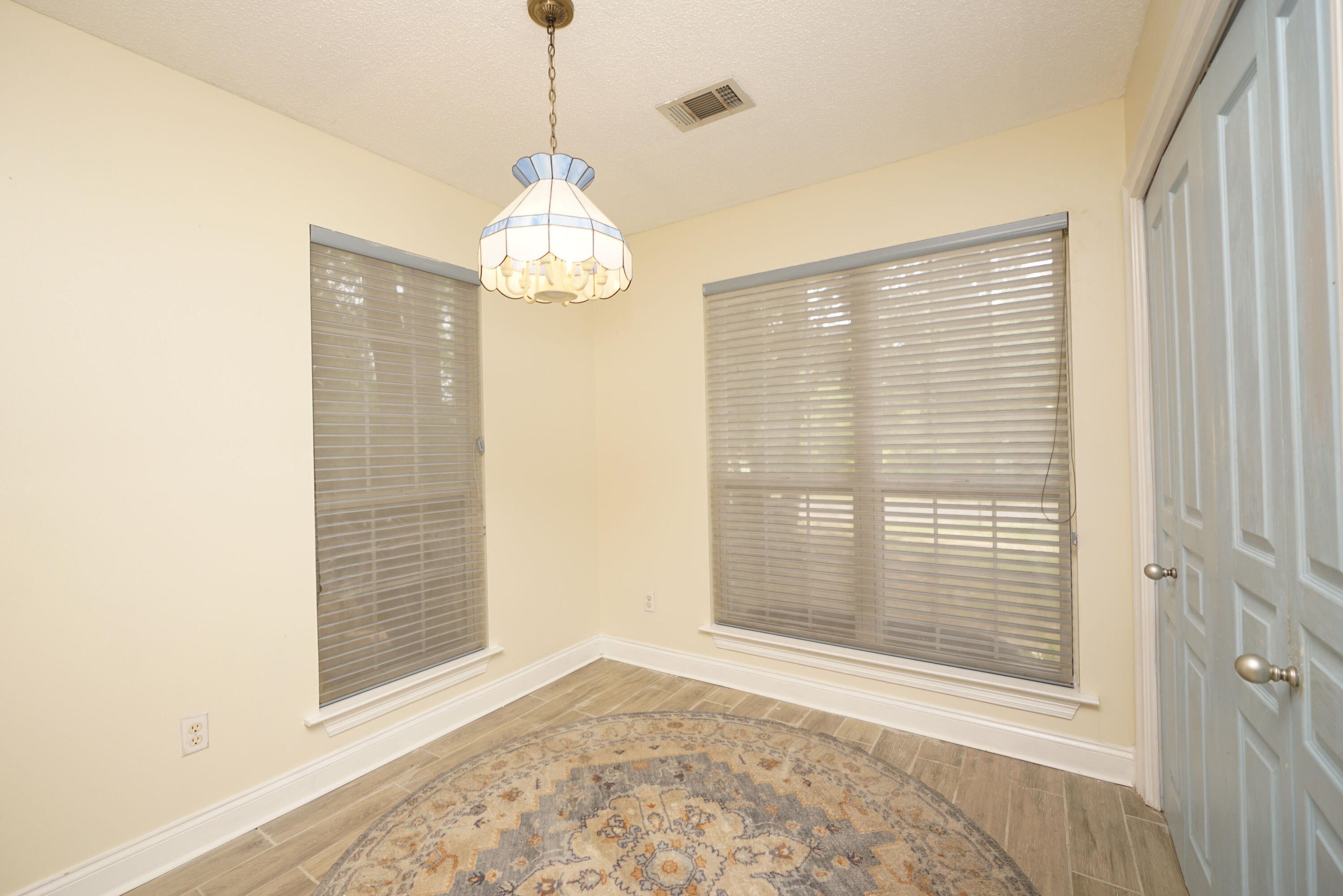 GLENWOOD CRT - Residential