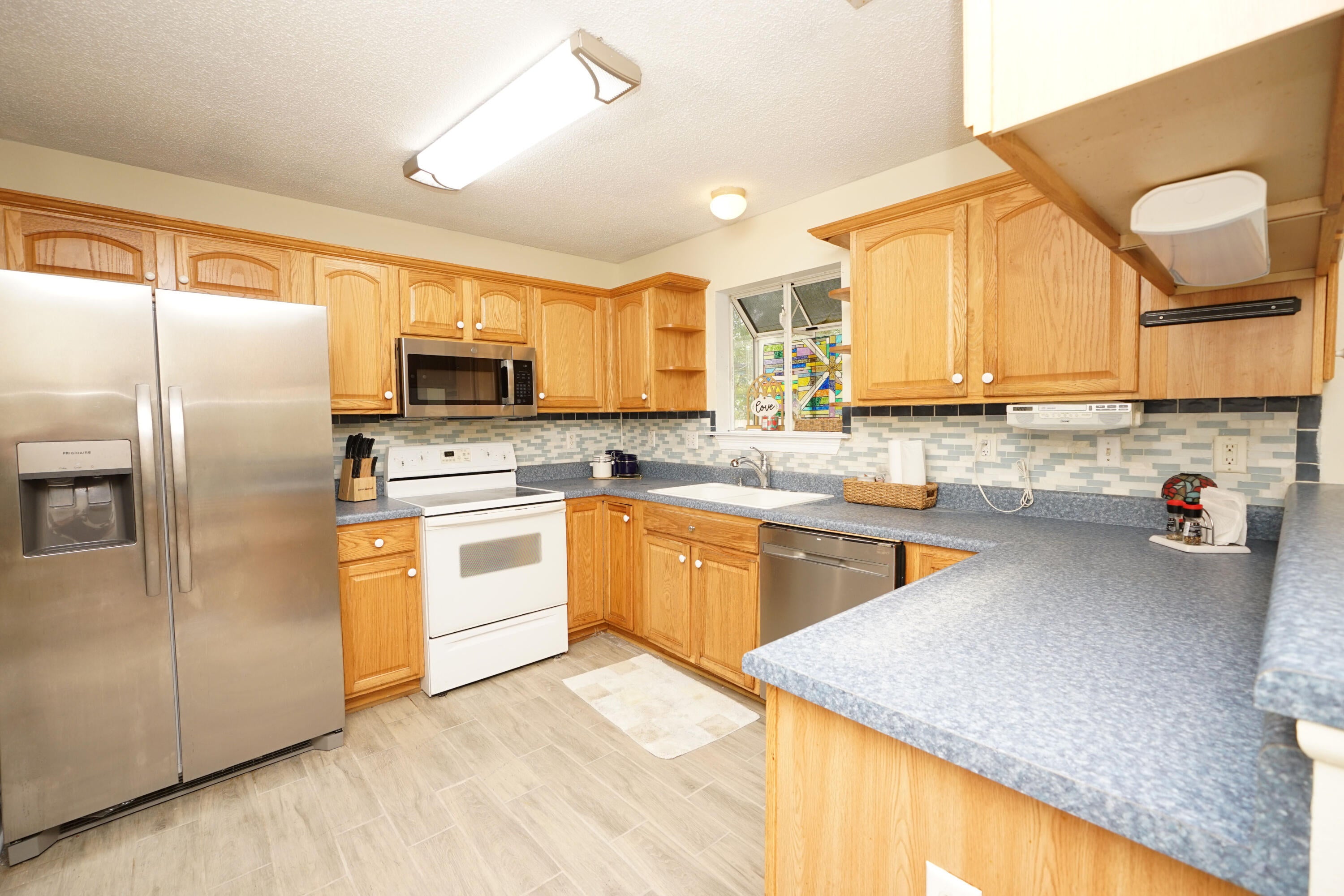 GLENWOOD CRT - Residential