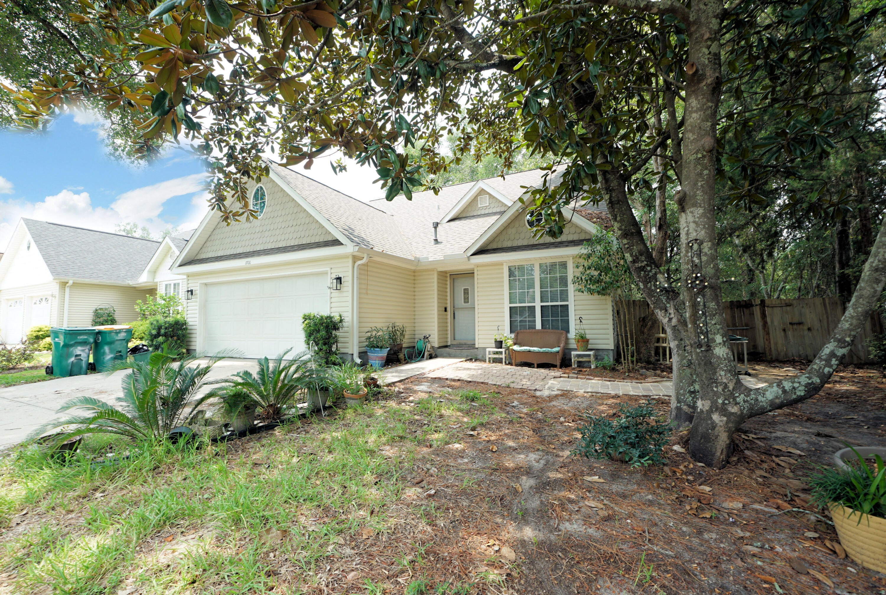 GLENWOOD CRT - Residential